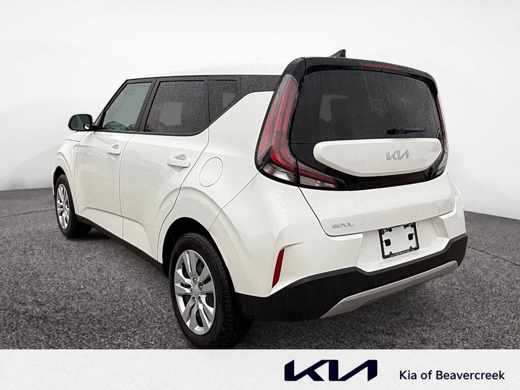 Used 2023 Kia Soul LX IVT