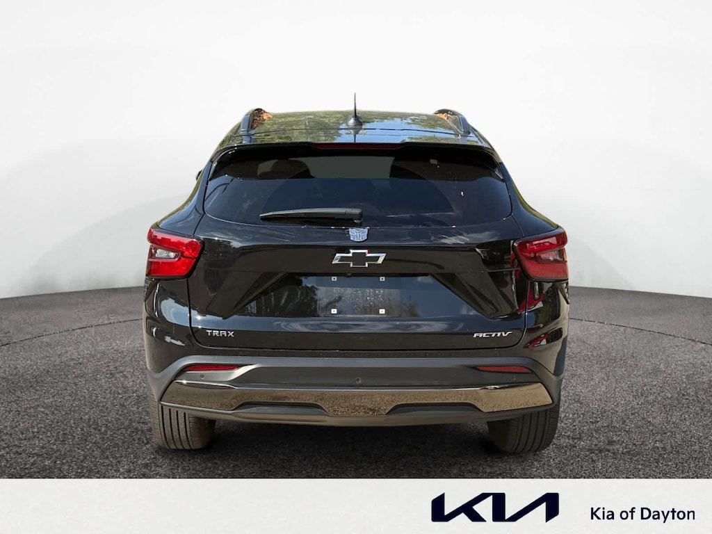 Used 2025 Chevrolet Trax Activ FWD