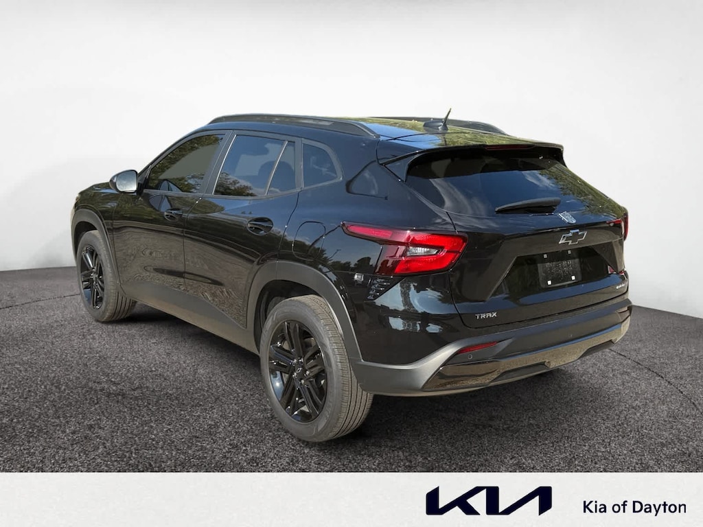 Used 2025 Chevrolet Trax Activ FWD