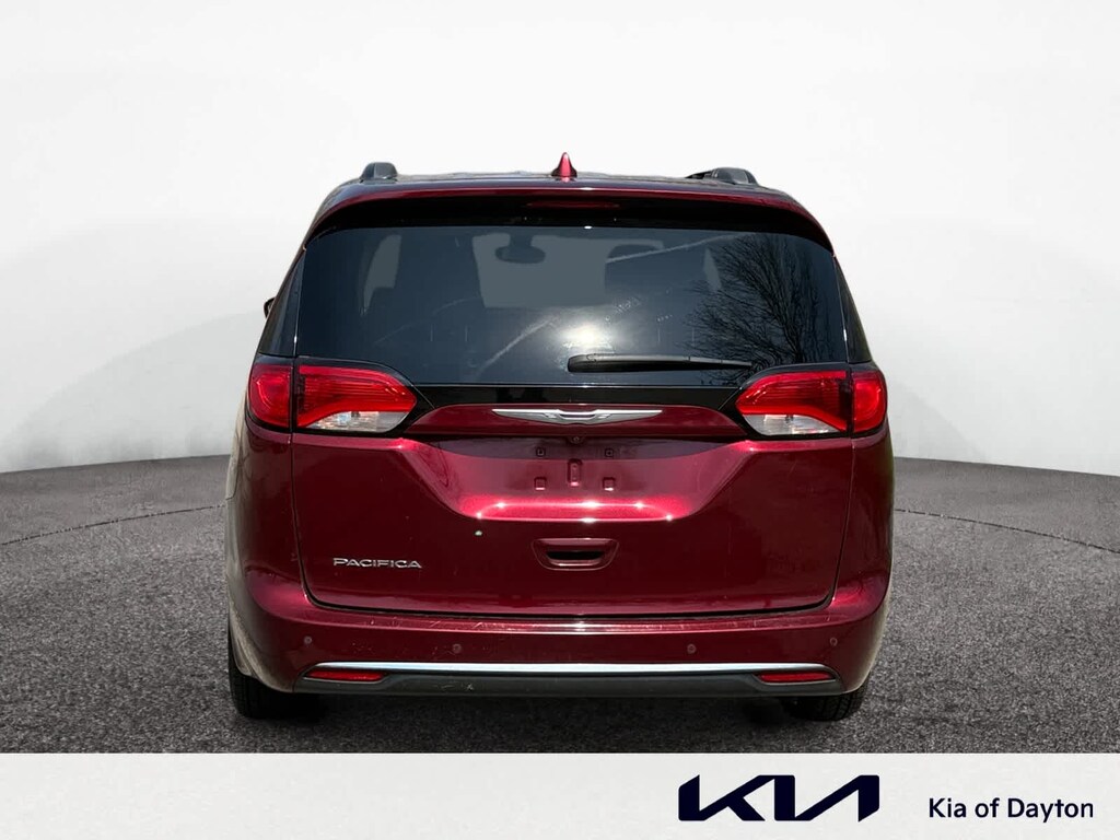 Used 2017 Chrysler Pacifica Touring-L FWD