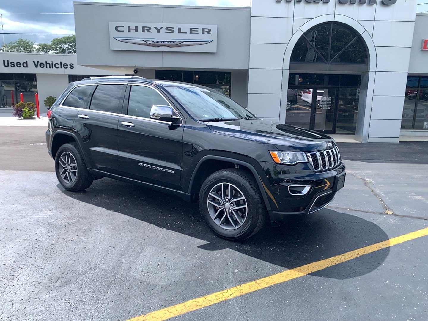 Used 2017 Jeep Grand Cherokee Limited with VIN 1C4RJFBG6HC632562 for sale in Union Grove, WI