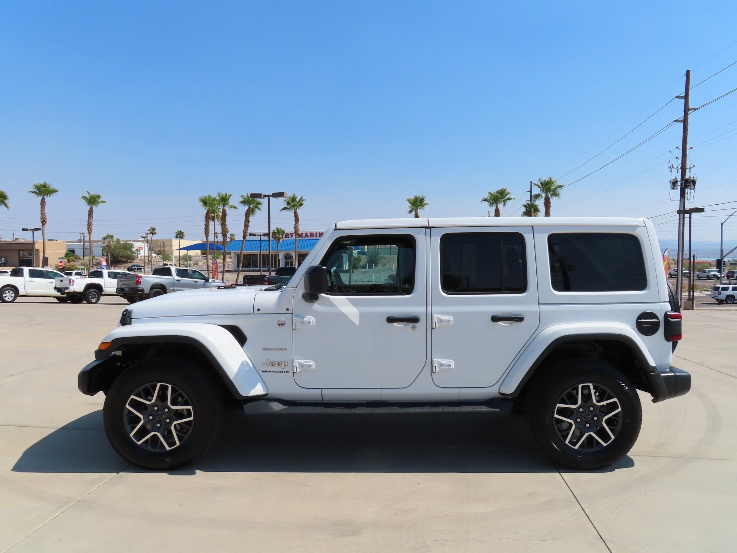 2024 Jeep Wrangler Sahara photo 4