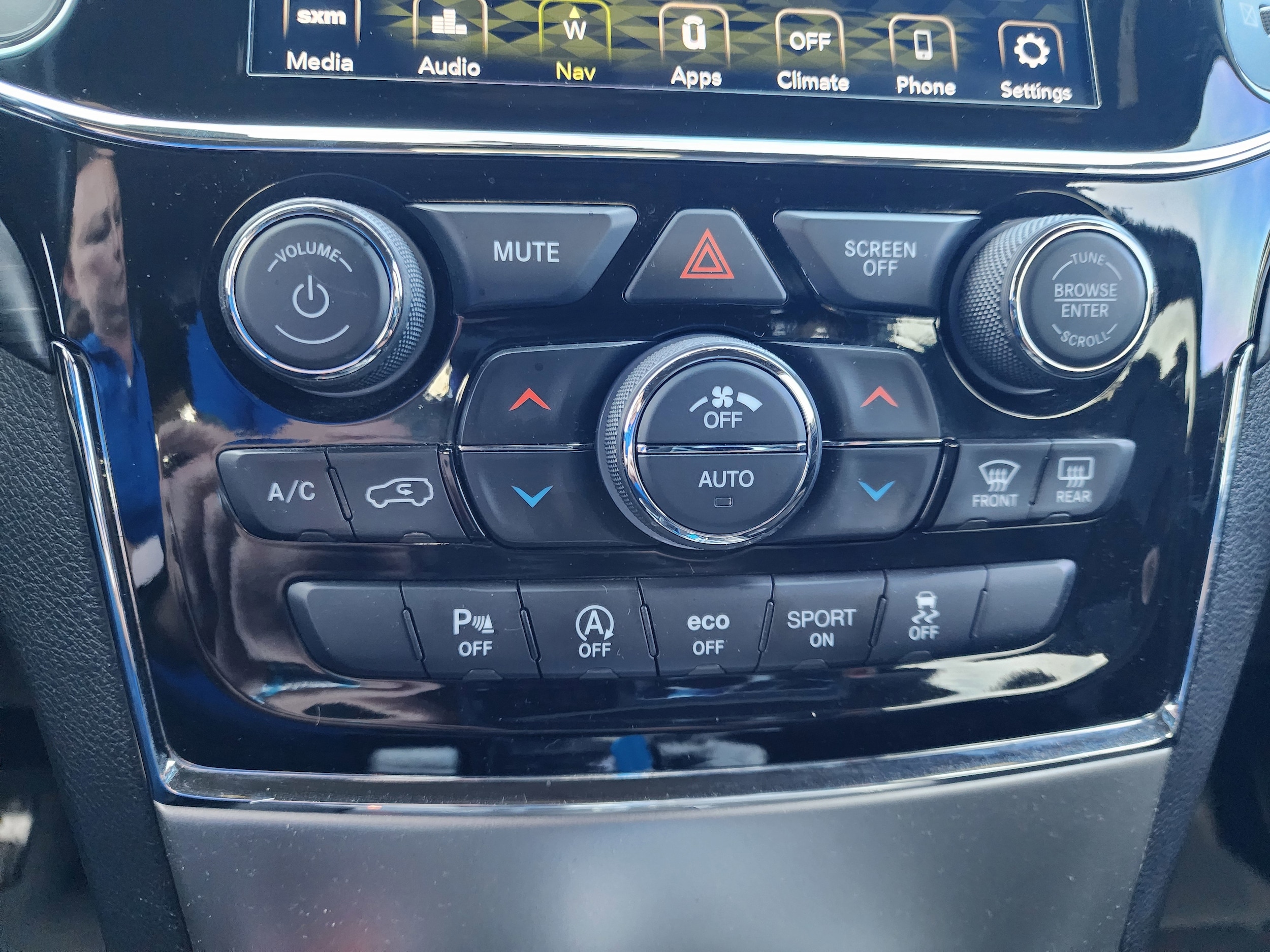 2021 Jeep Grand Cherokee Laredo X - Photo 25