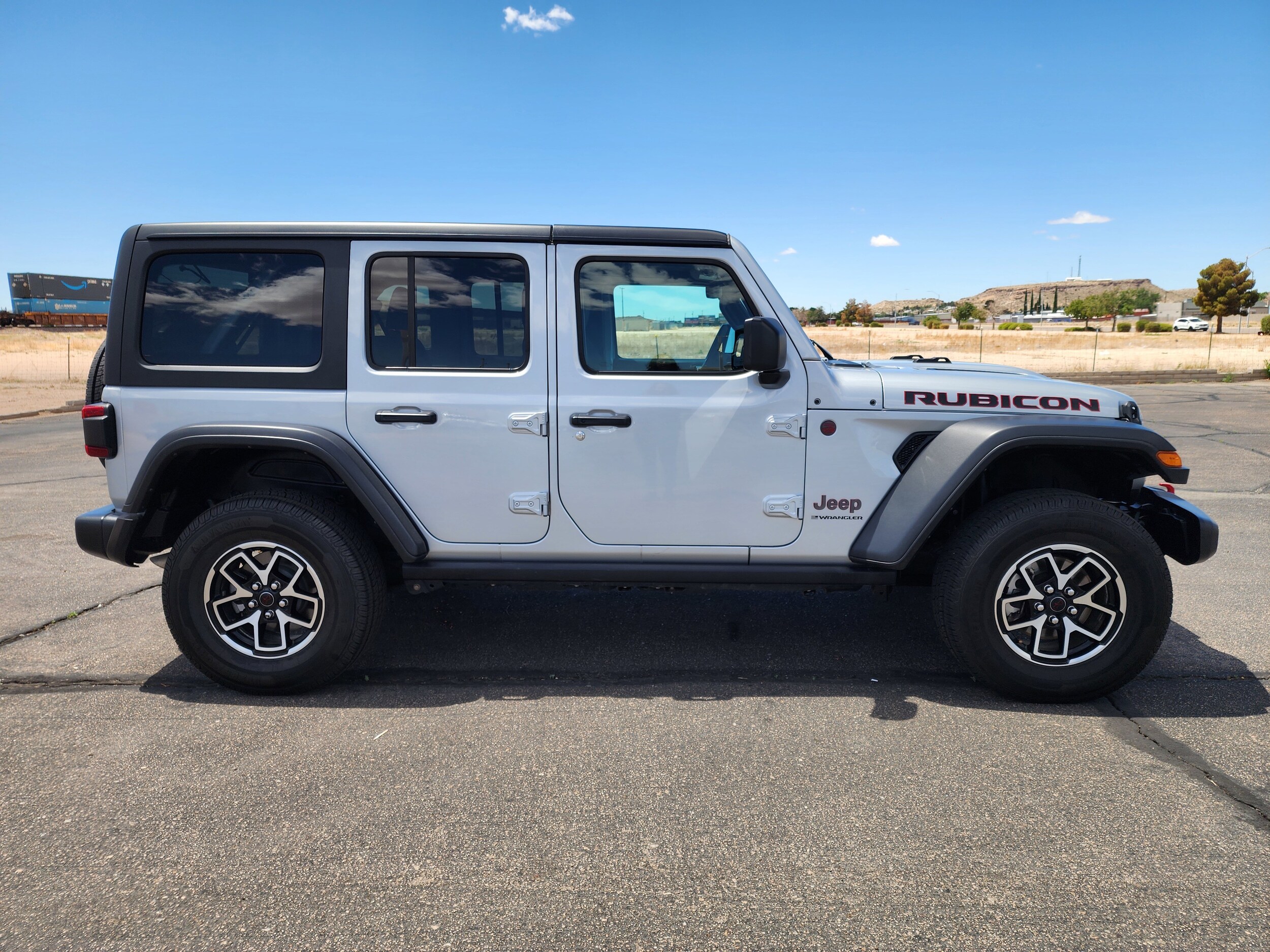 2024 Jeep Wrangler Rubicon photo 4