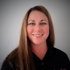 Staff member Yvonne Smith from ID_d5c7e38f43a4