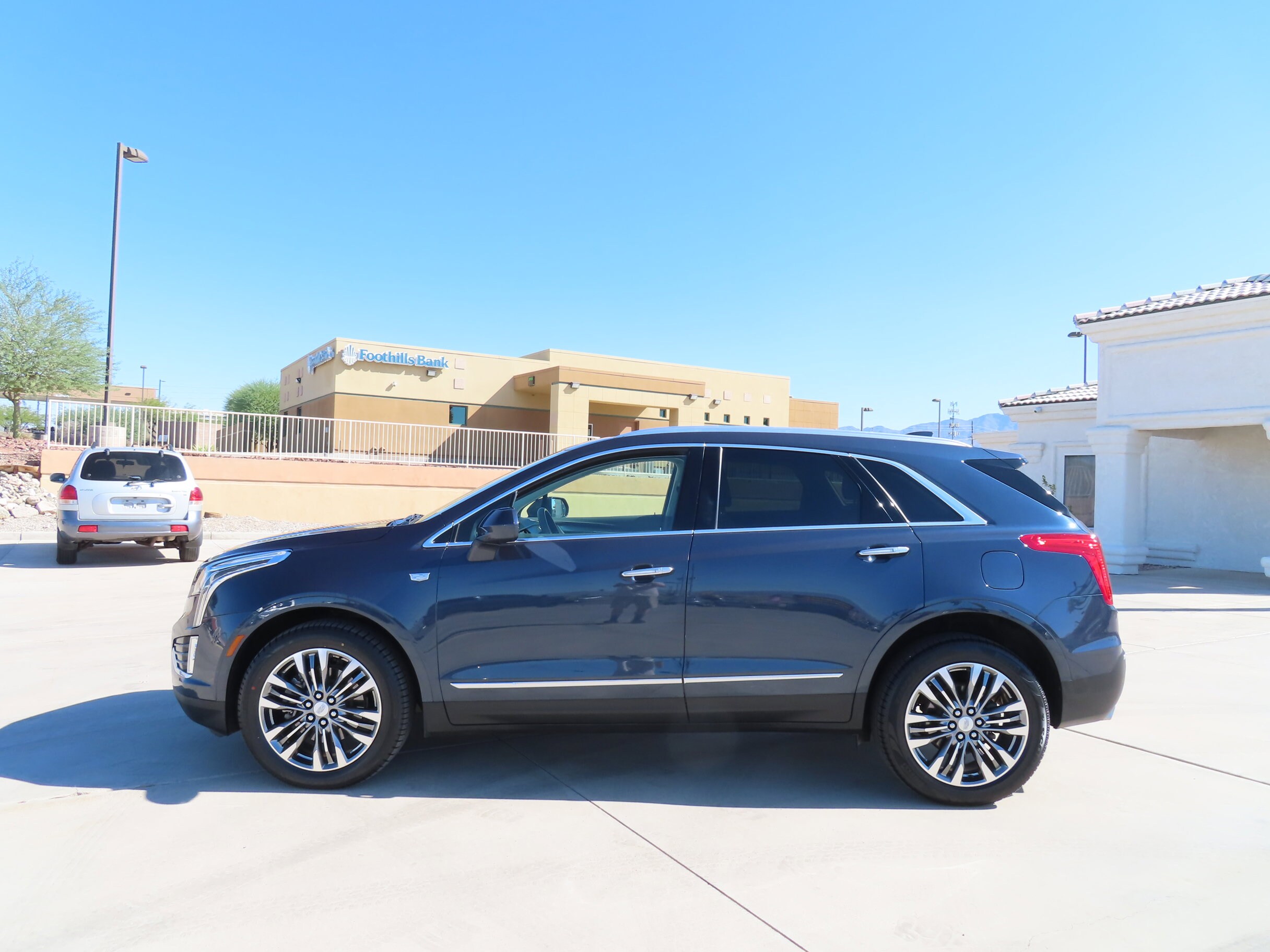 2019 Cadillac XT5 Premium Luxury photo 3