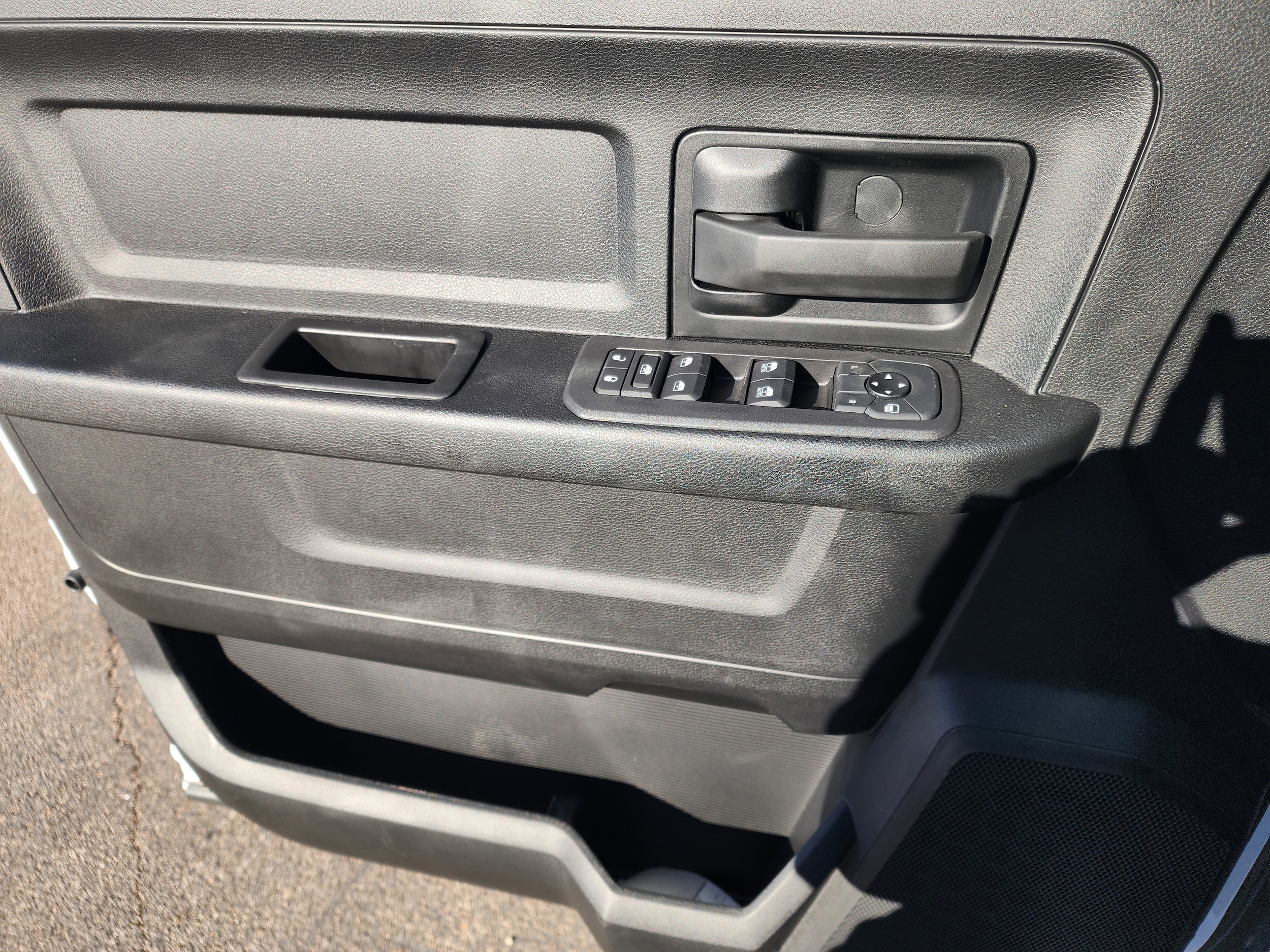2026 RAM 3500 Chassis Tradesman - Photo 16