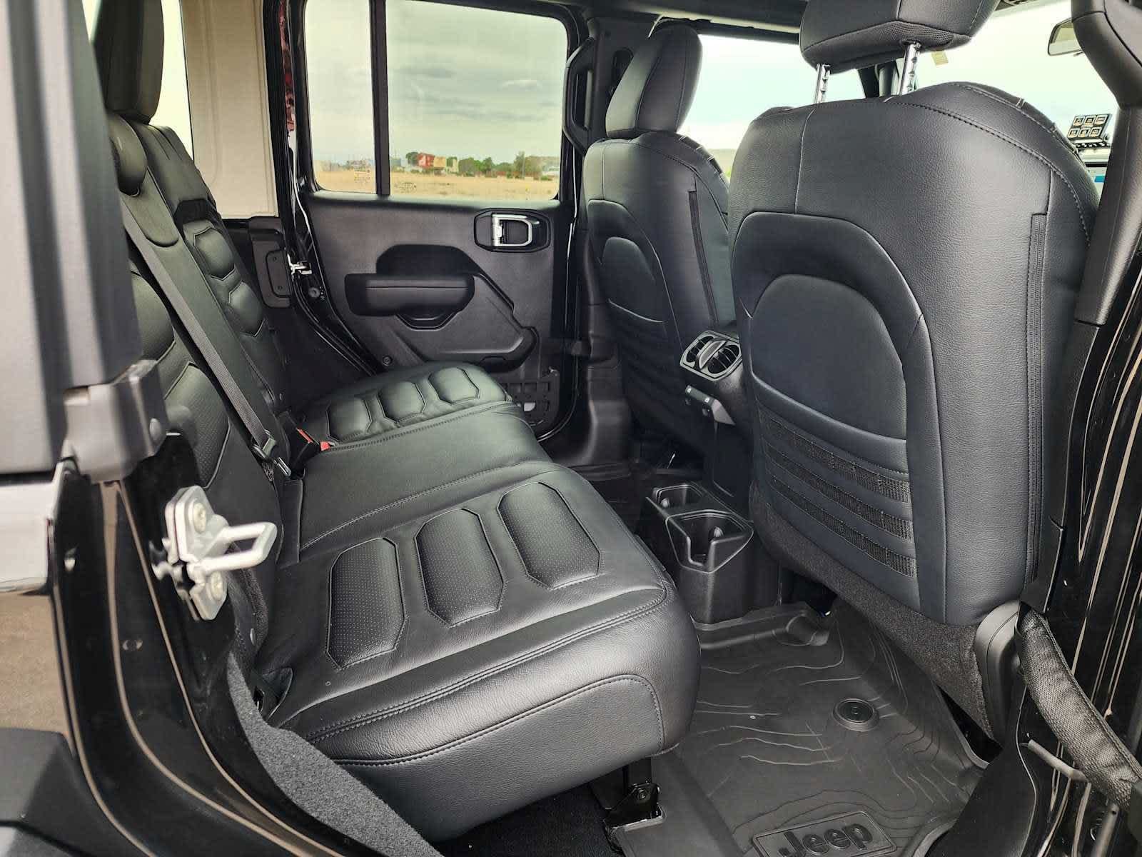2026 Jeep Wrangler 4-Door Willys - Photo 14