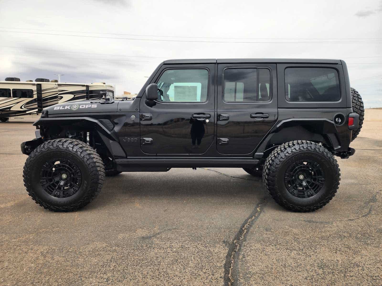 2026 Jeep Wrangler 4-Door Willys - Photo 10