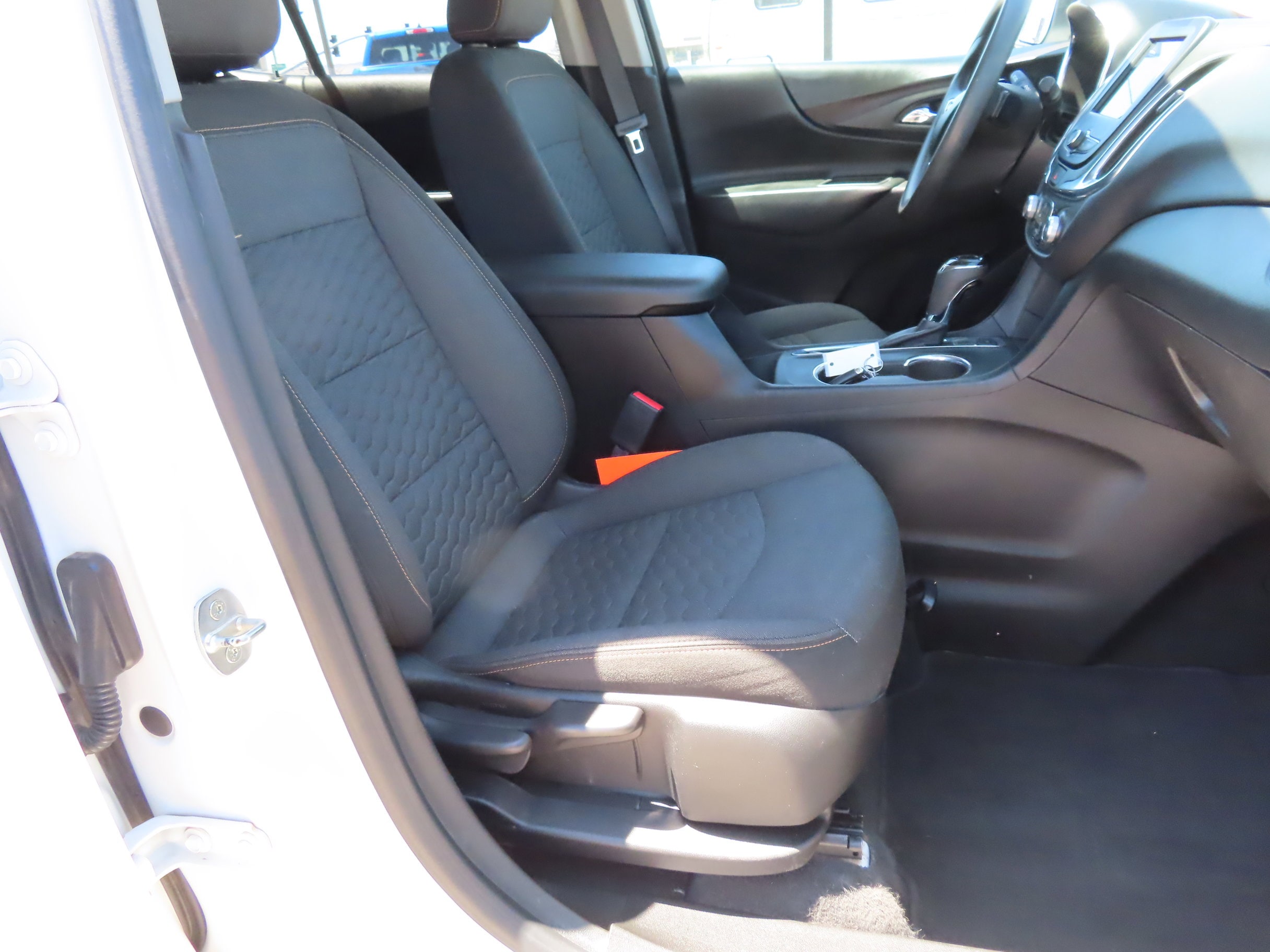 2021 Chevrolet Equinox LT - Photo 16