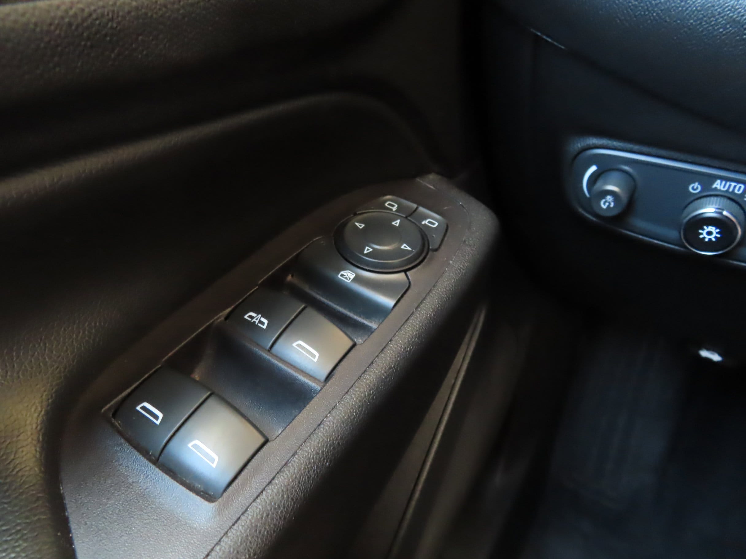 2021 Chevrolet Equinox LT - Photo 21