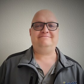 Staff member Tom Frank from ID_68e10b11edd9