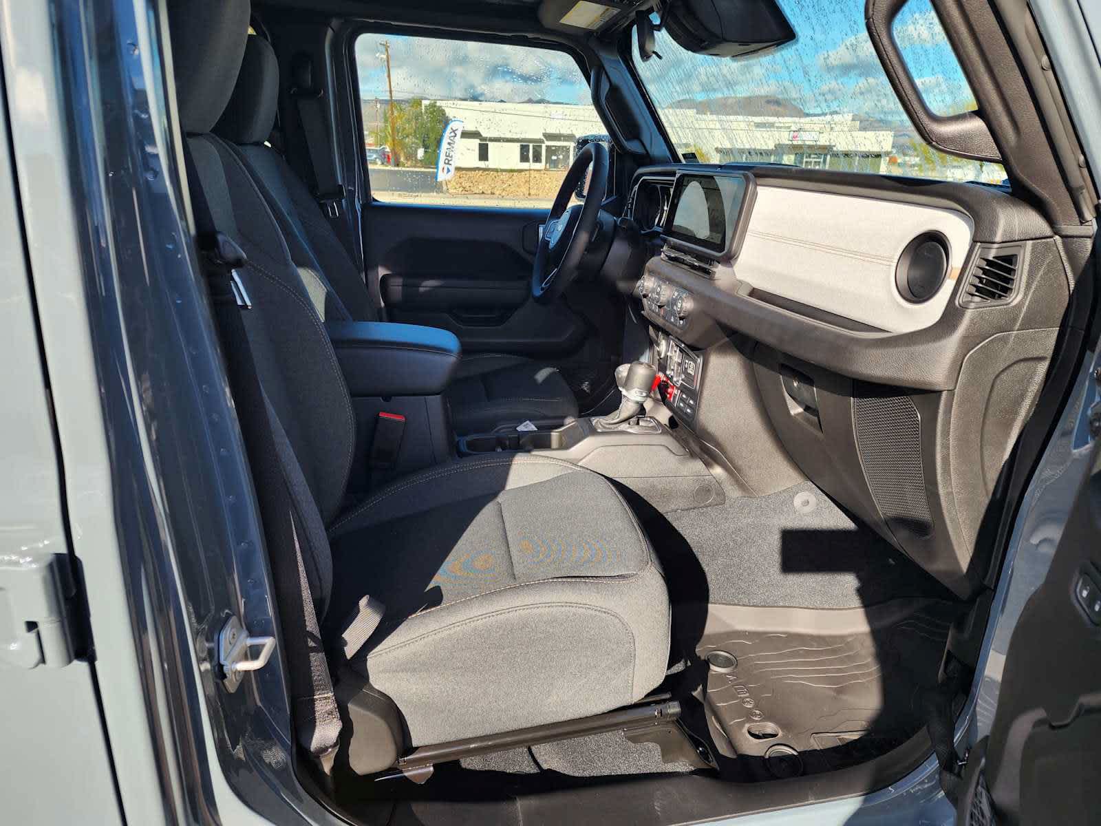 2026 Jeep Wrangler 4-Door Willys - Photo 7