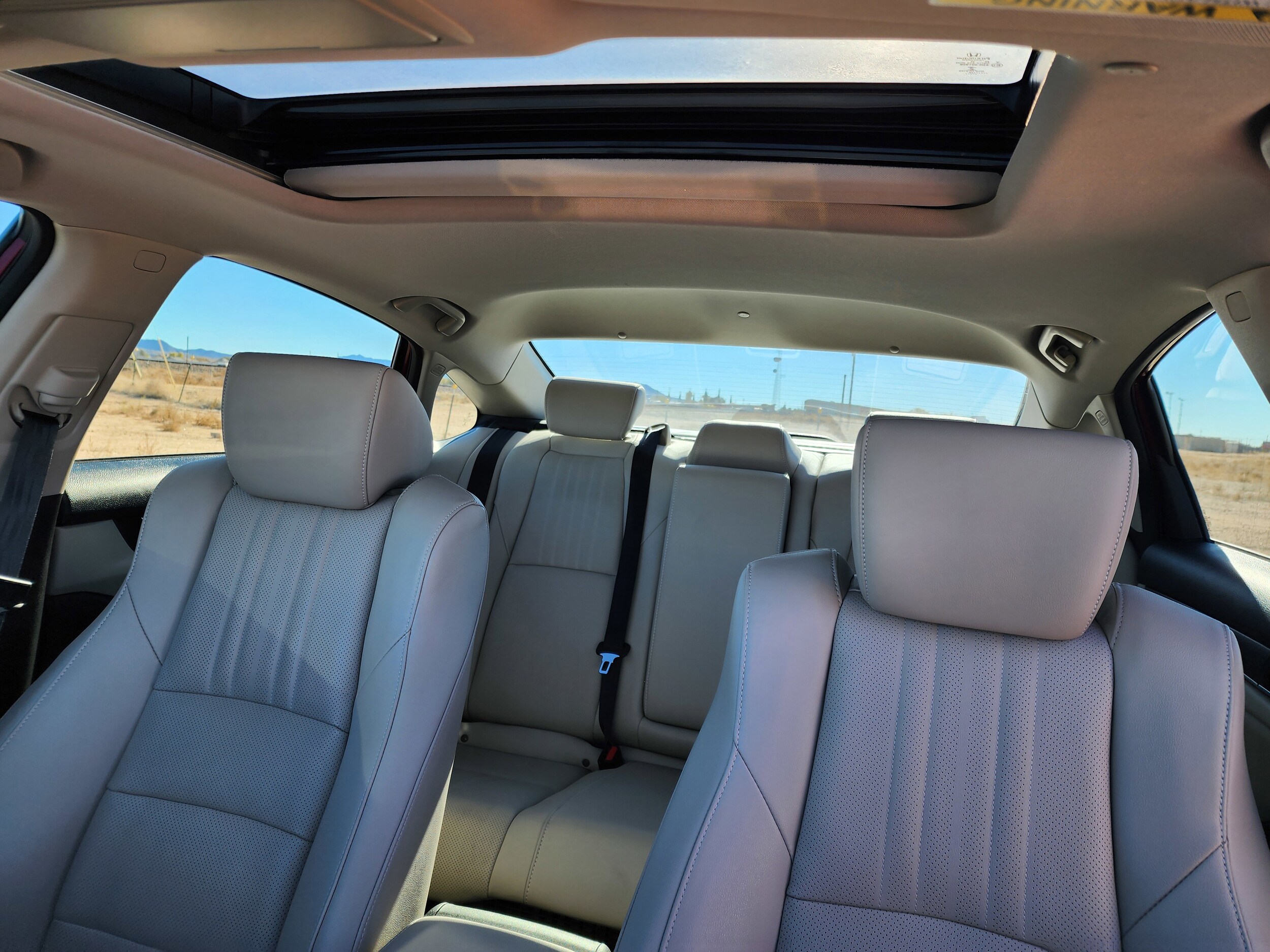 2022 Honda Accord Hybrid Touring - Photo 16