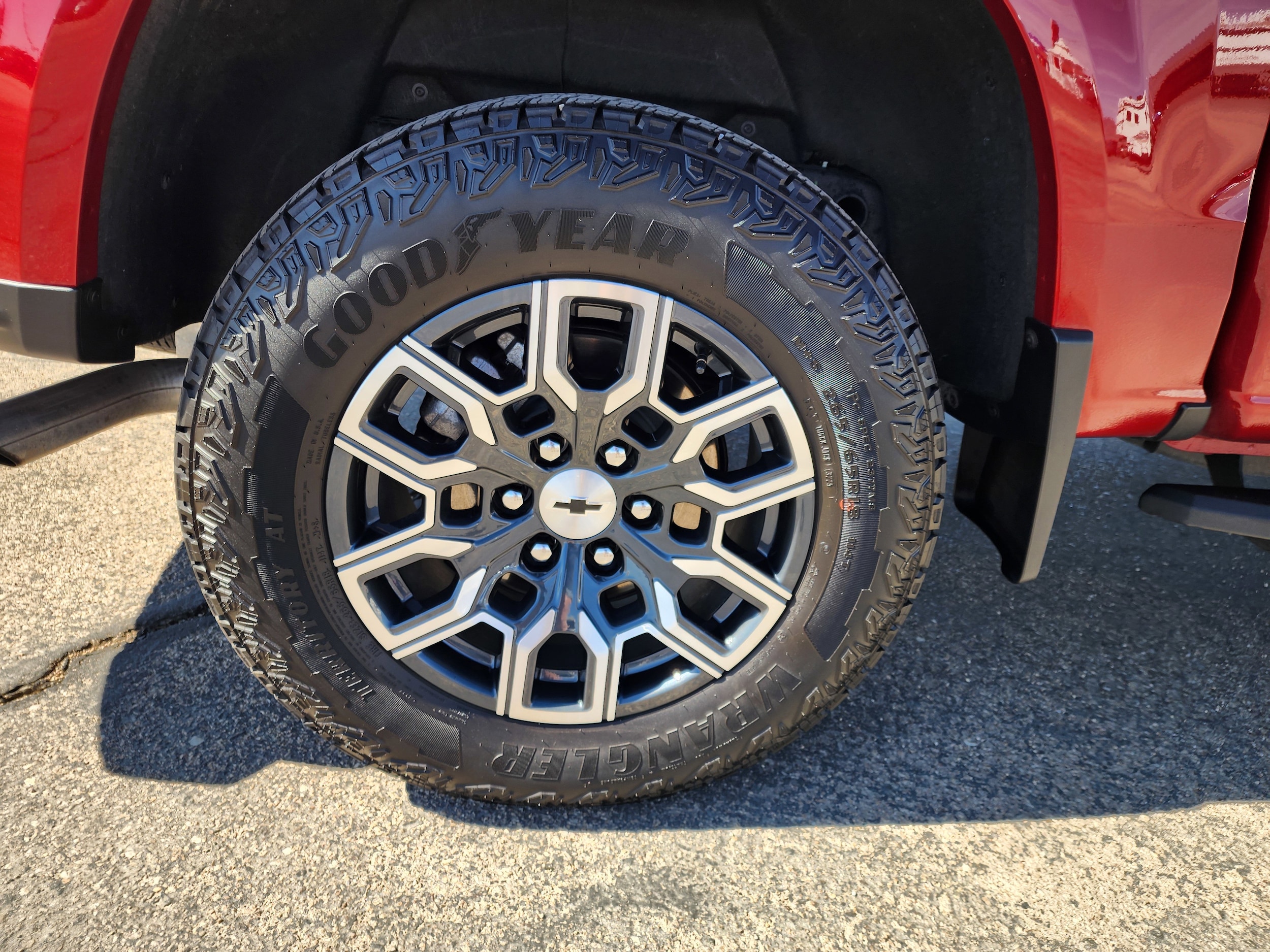 2026 Chevrolet Colorado Z71 - Photo 13
