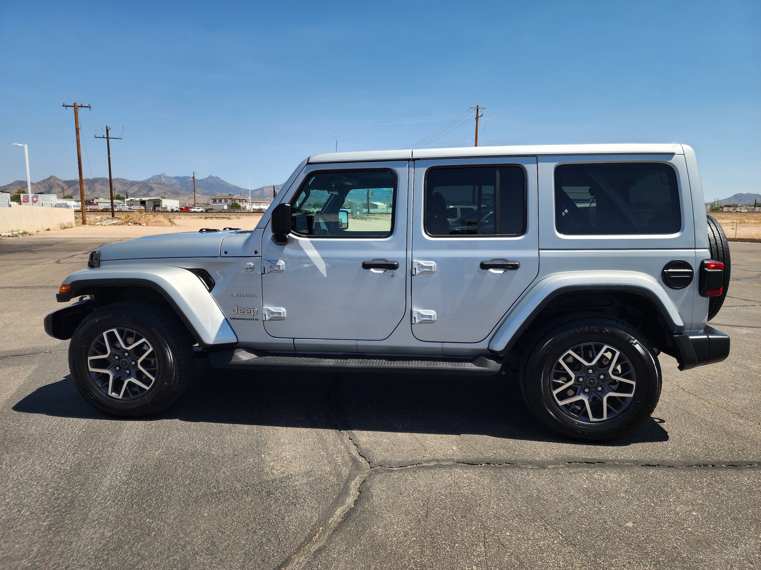 2024 Jeep Wrangler 4-Door Sahara - Photo 7