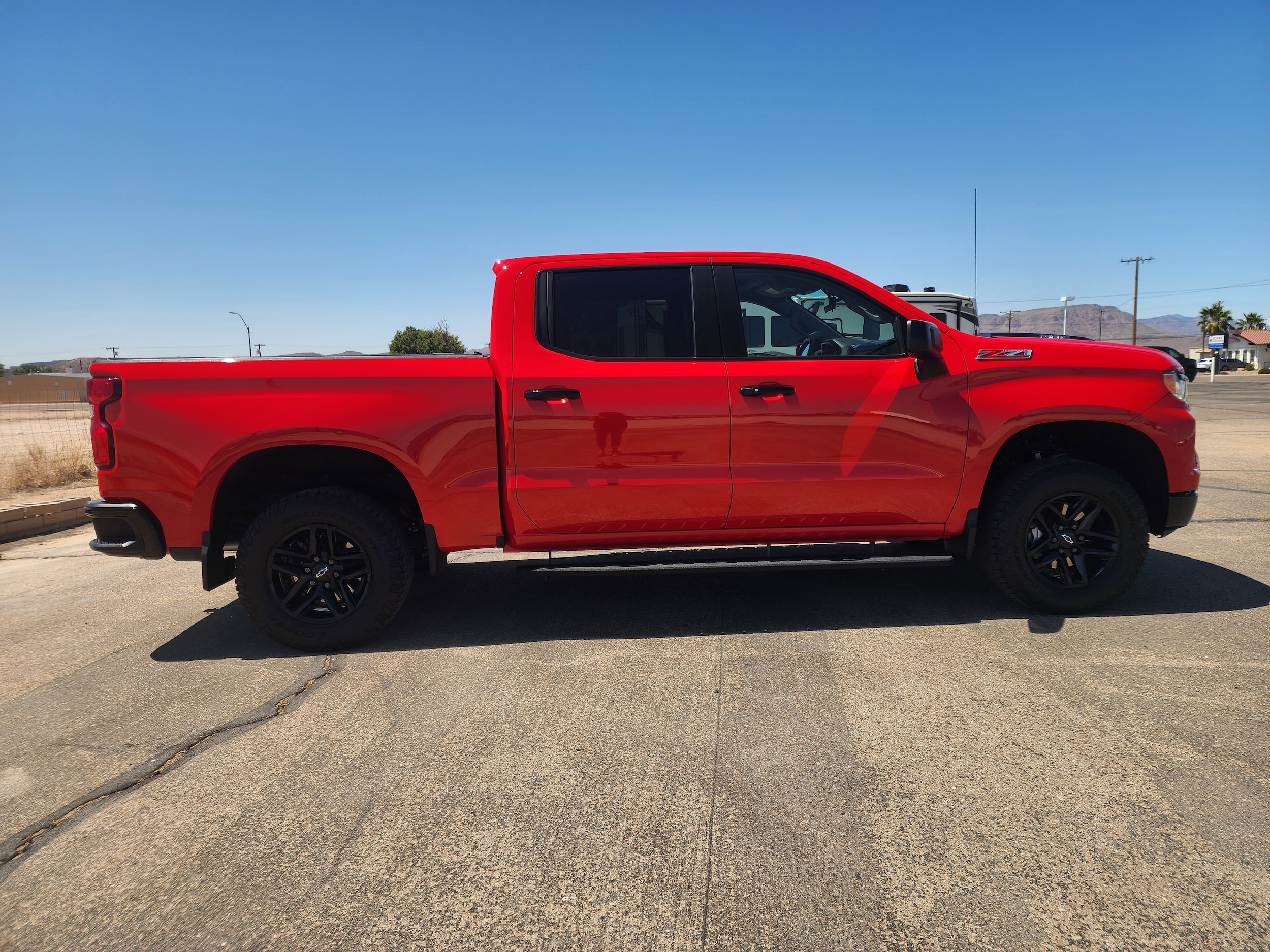 2024 Chevrolet Silverado 1500 LT Trail Boss - Photo 4
