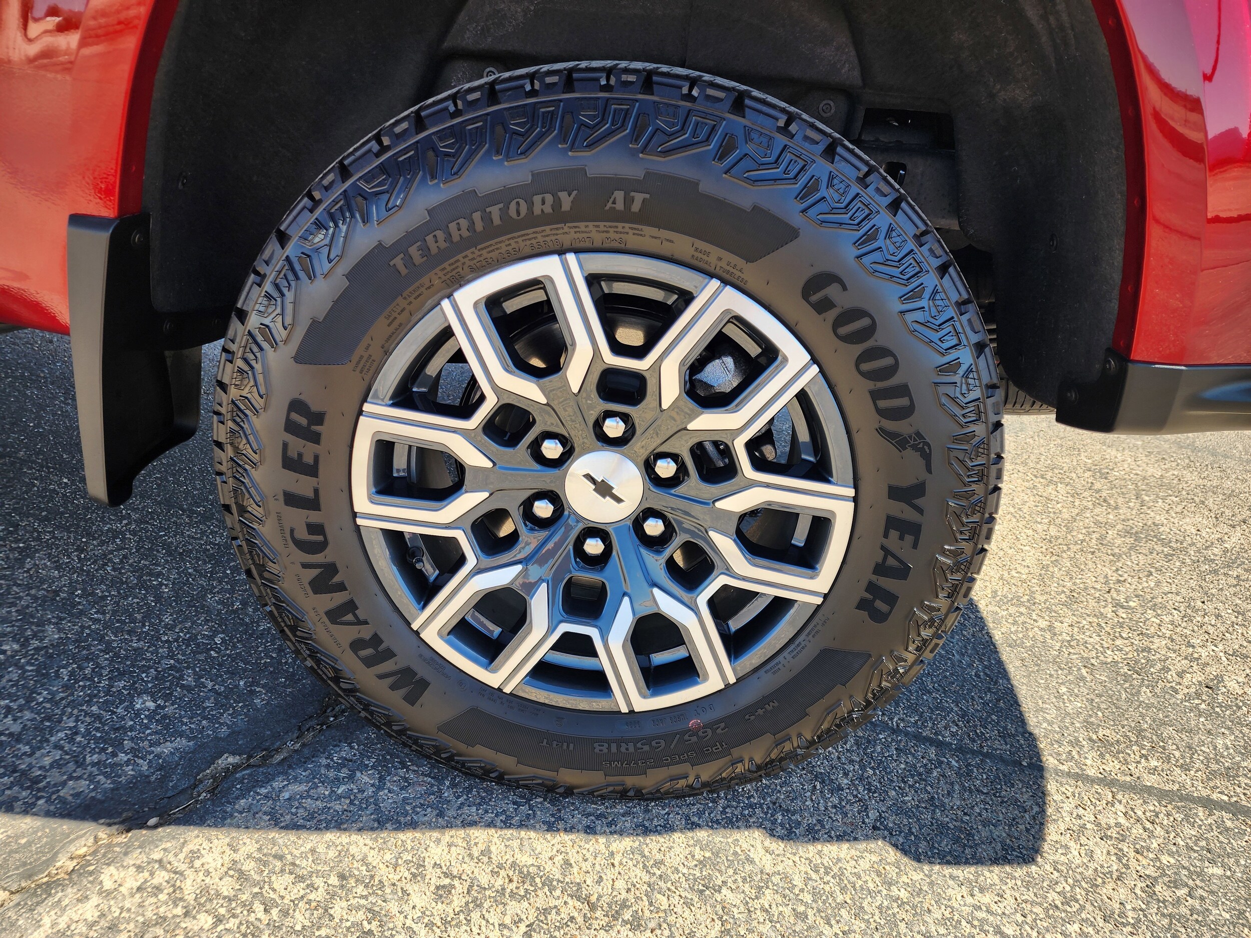 2026 Chevrolet Colorado Z71 - Photo 10