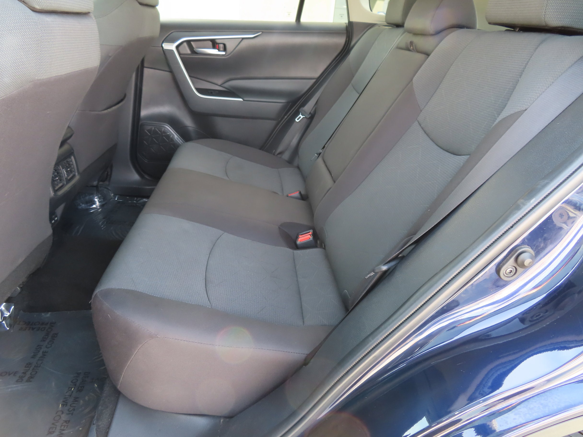 2024 Toyota RAV4 XLE - Photo 12