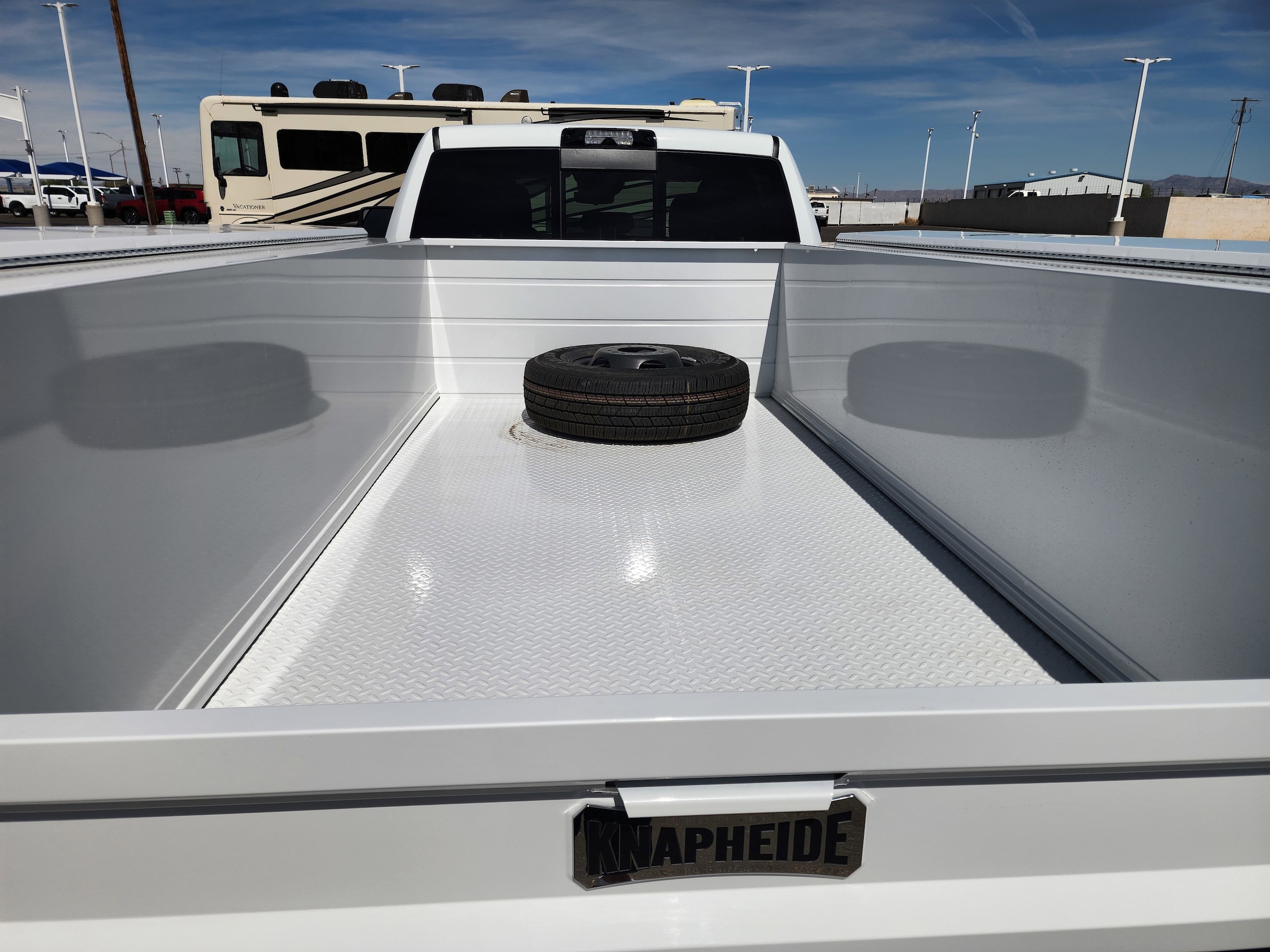 2026 RAM 3500 Chassis Tradesman - Photo 10