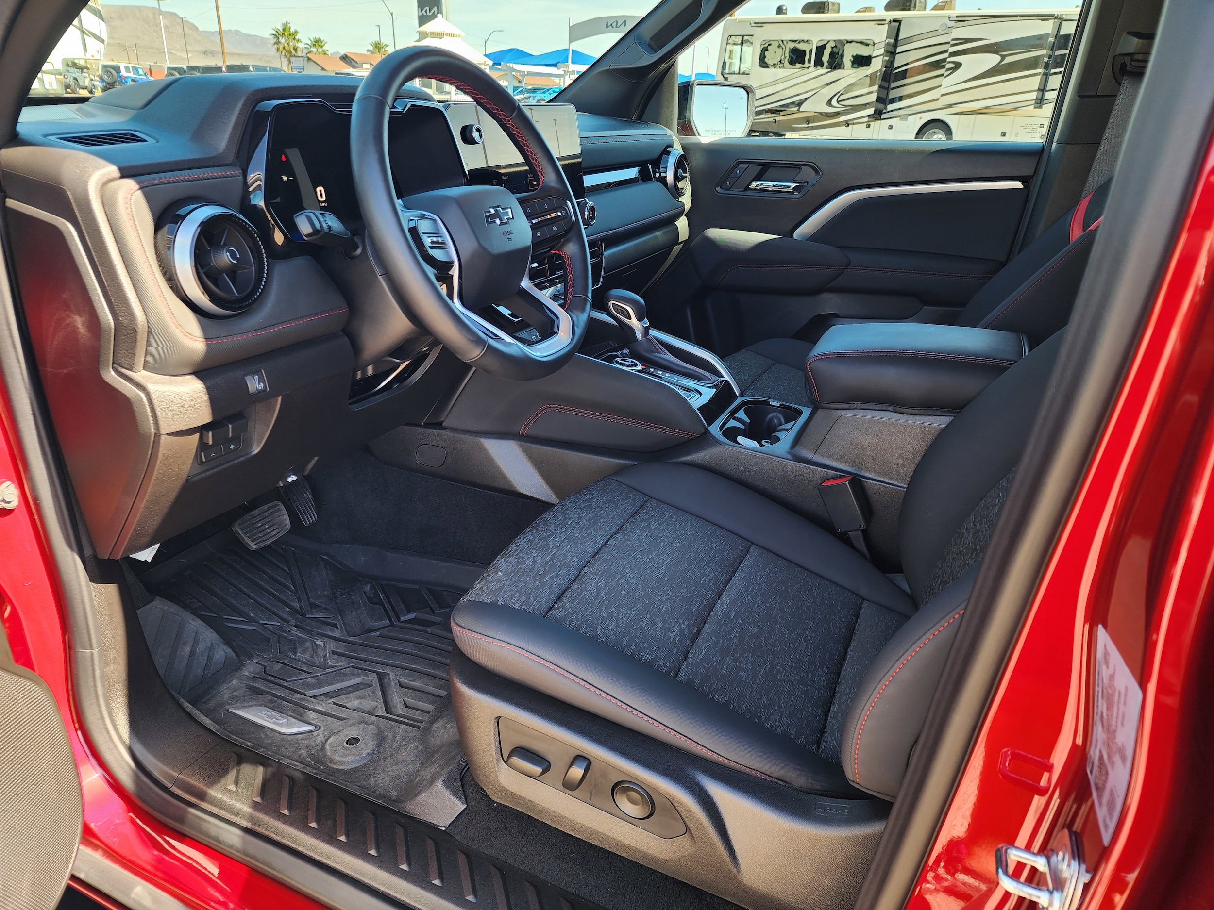 2026 Chevrolet Colorado Z71 - Photo 17