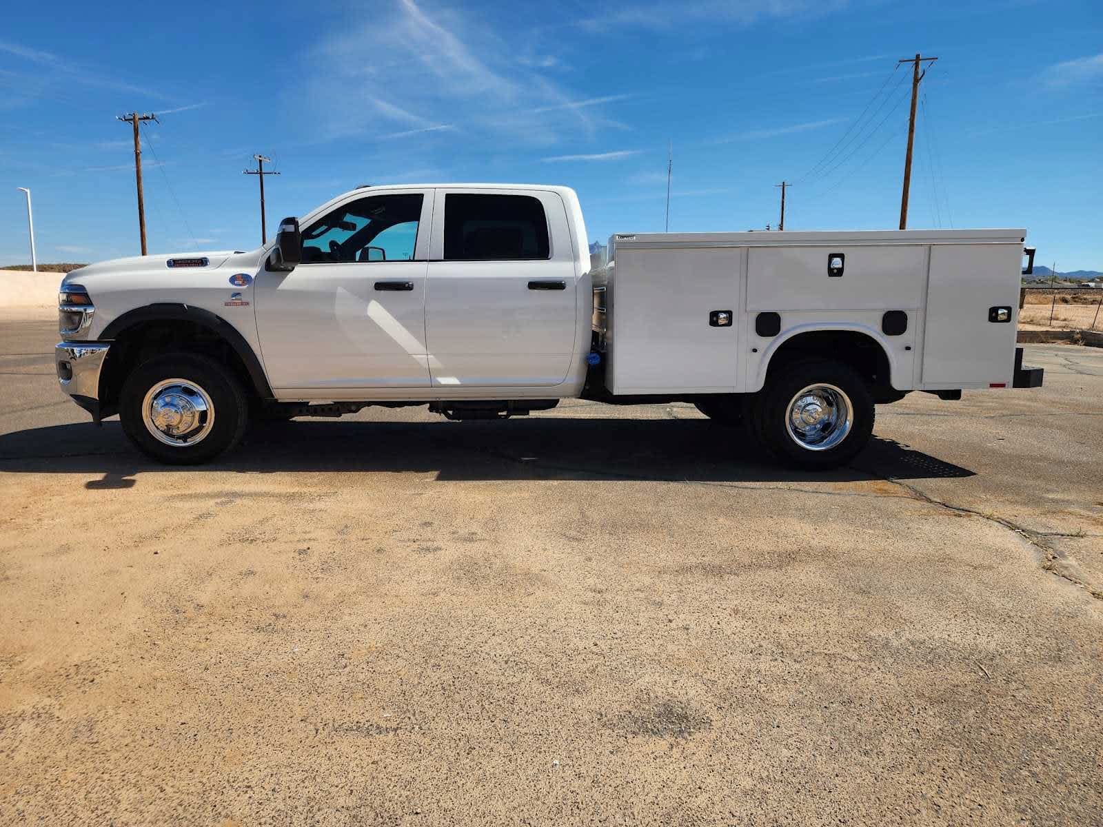 2026 RAM 3500 Chassis Tradesman - Photo 8