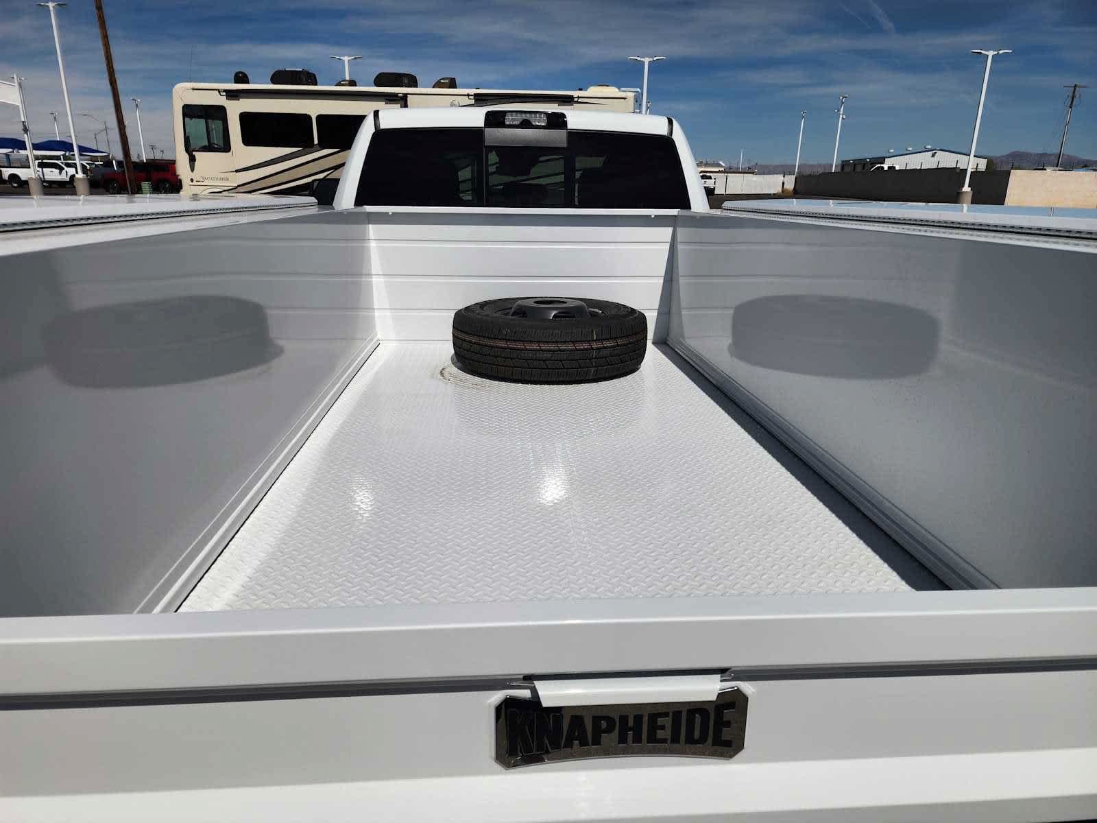 2026 RAM 3500 Chassis Tradesman - Photo 10