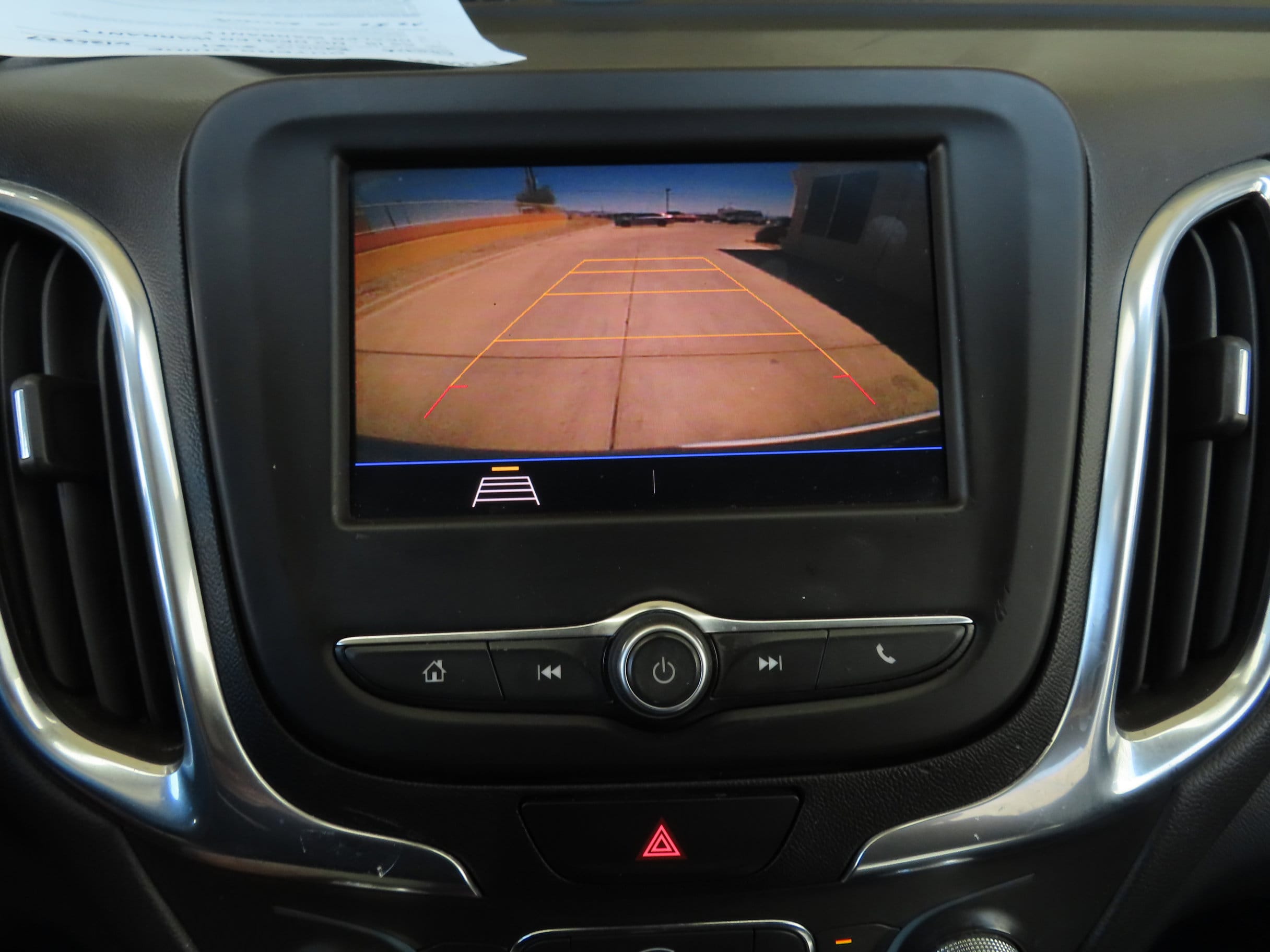 2021 Chevrolet Equinox LT - Photo 23