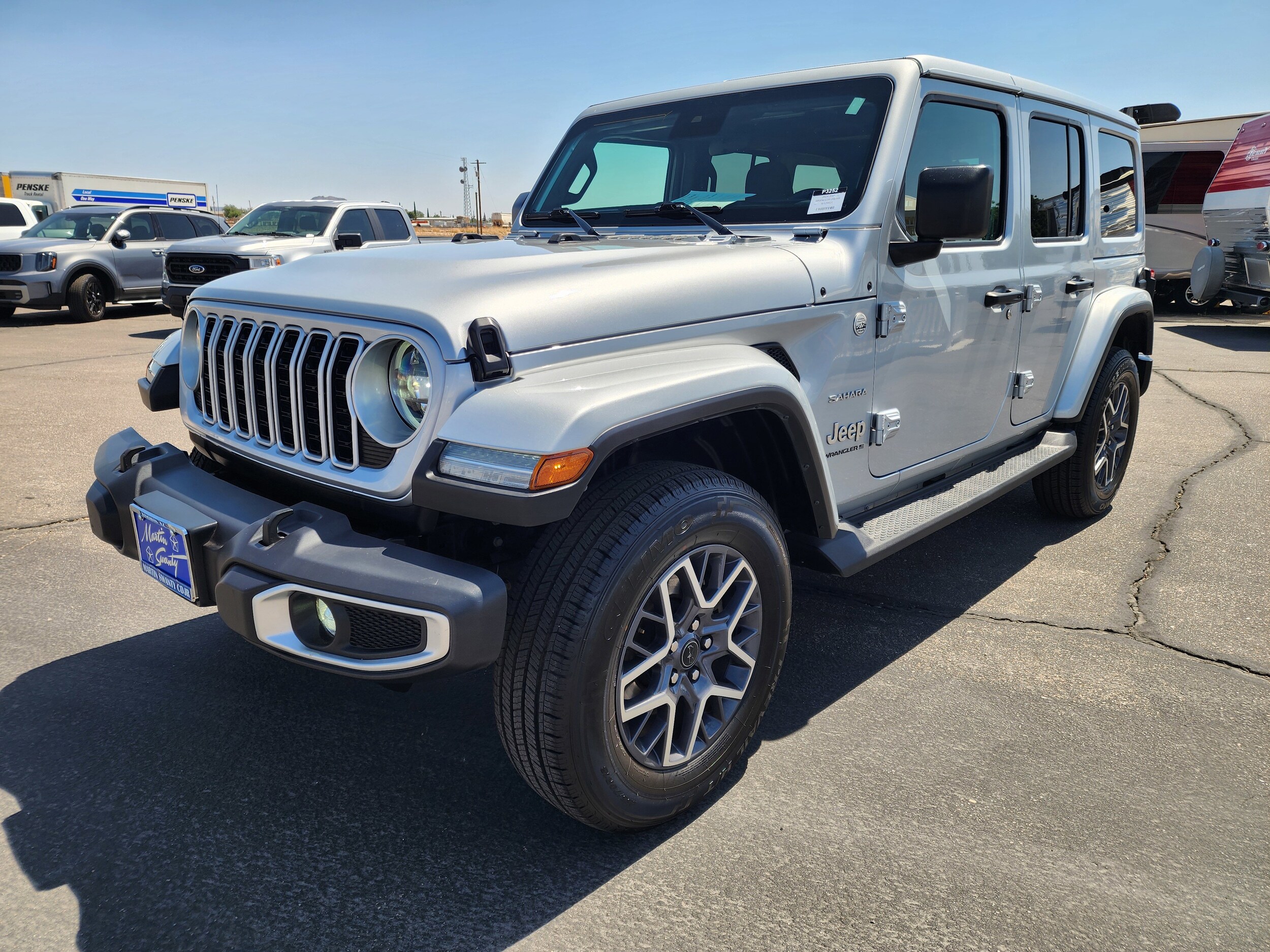 2024 Jeep Wrangler Sahara photo 3