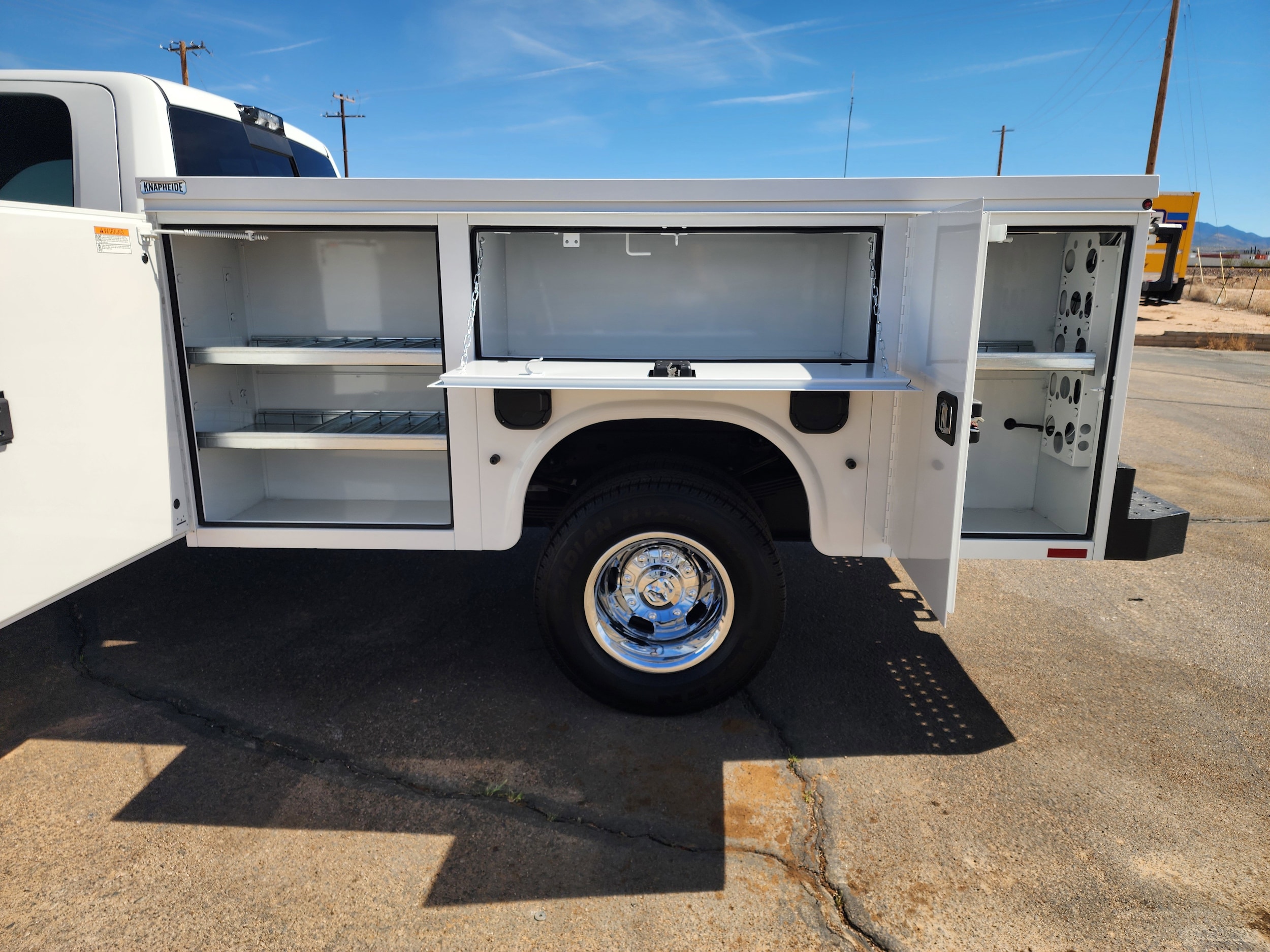 2026 RAM 3500 Chassis Tradesman - Photo 9