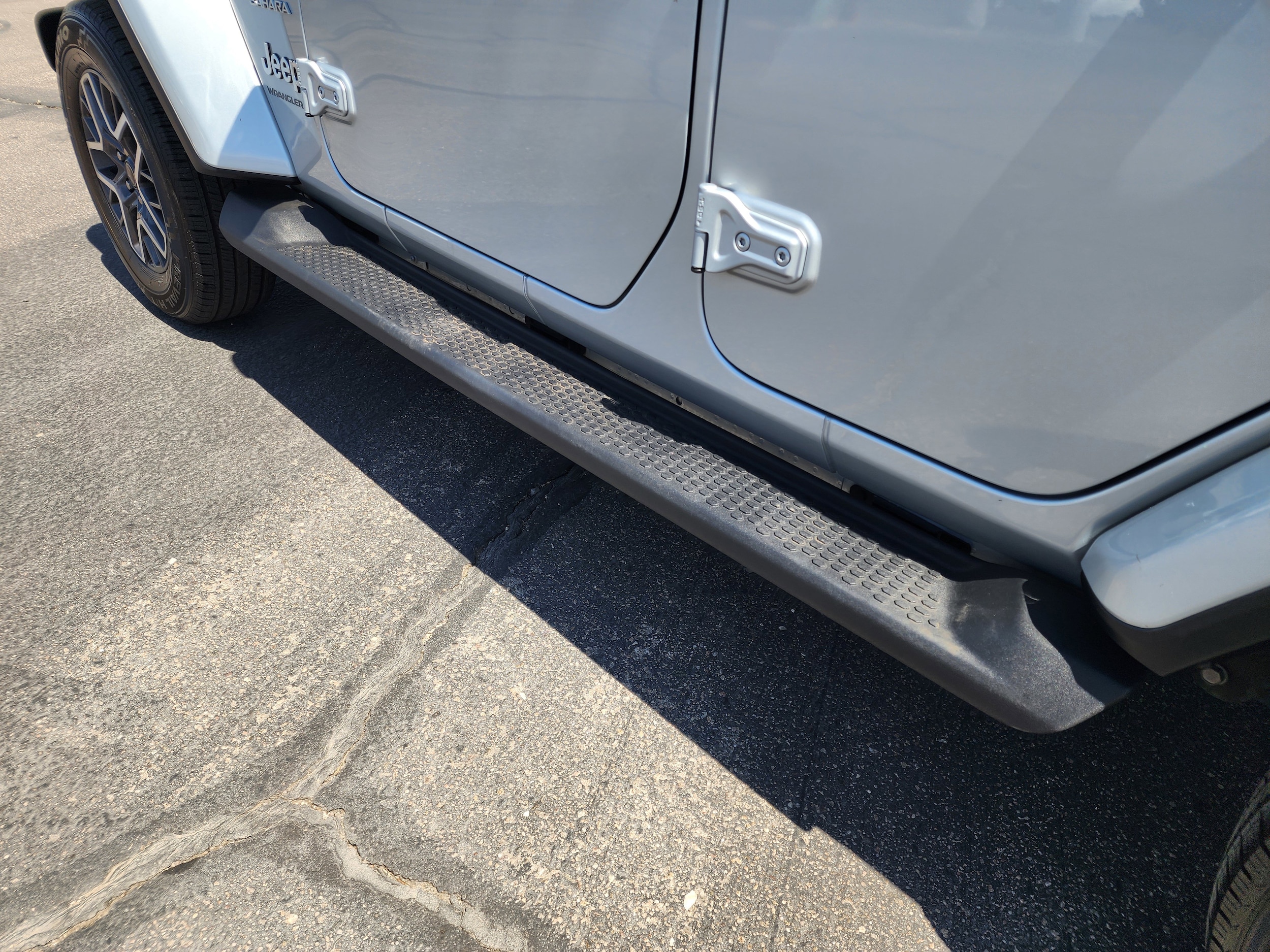 2024 Jeep Wrangler 4-Door Sahara - Photo 8