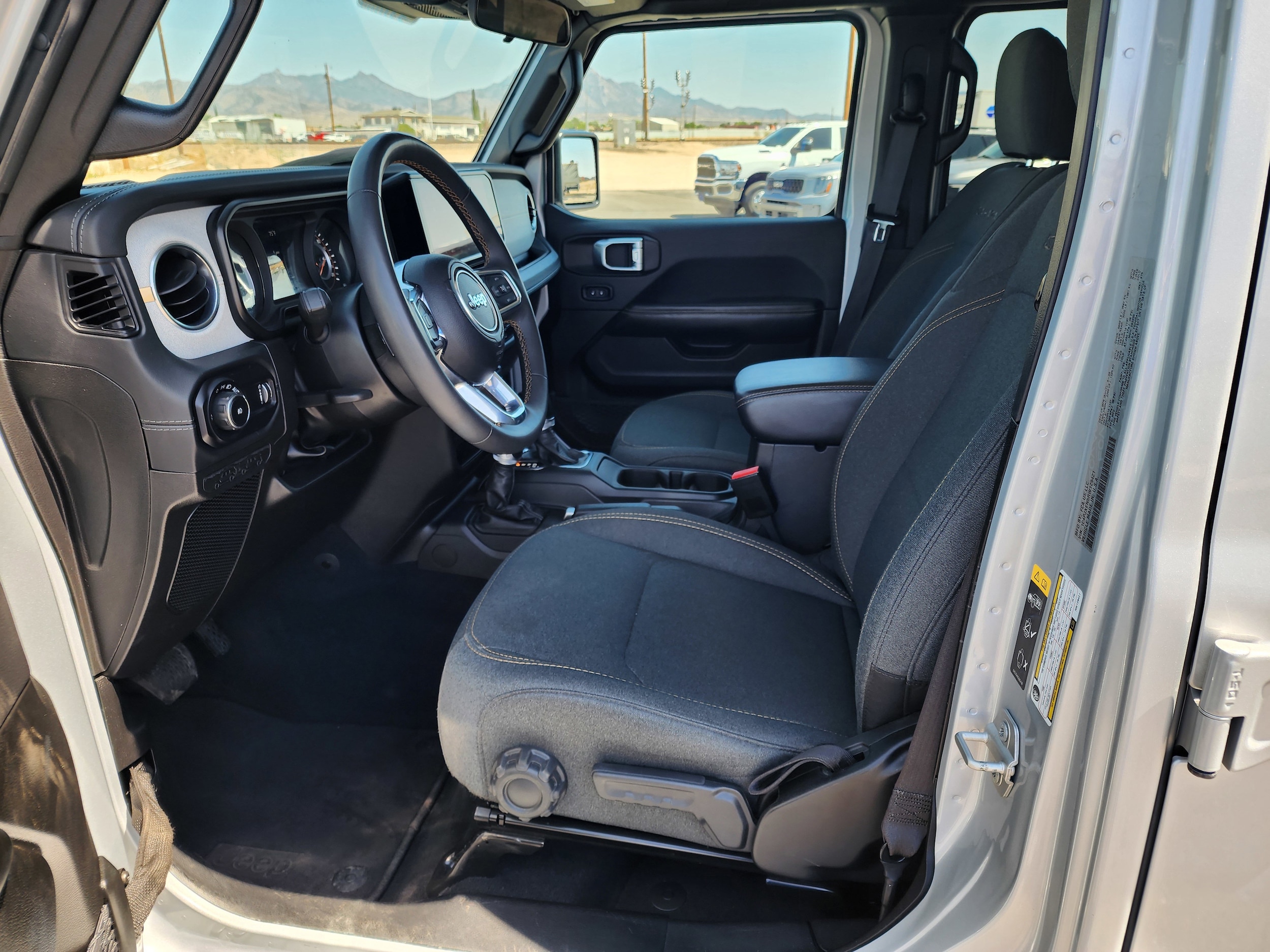 2024 Jeep Wrangler 4-Door Sahara - Photo 17