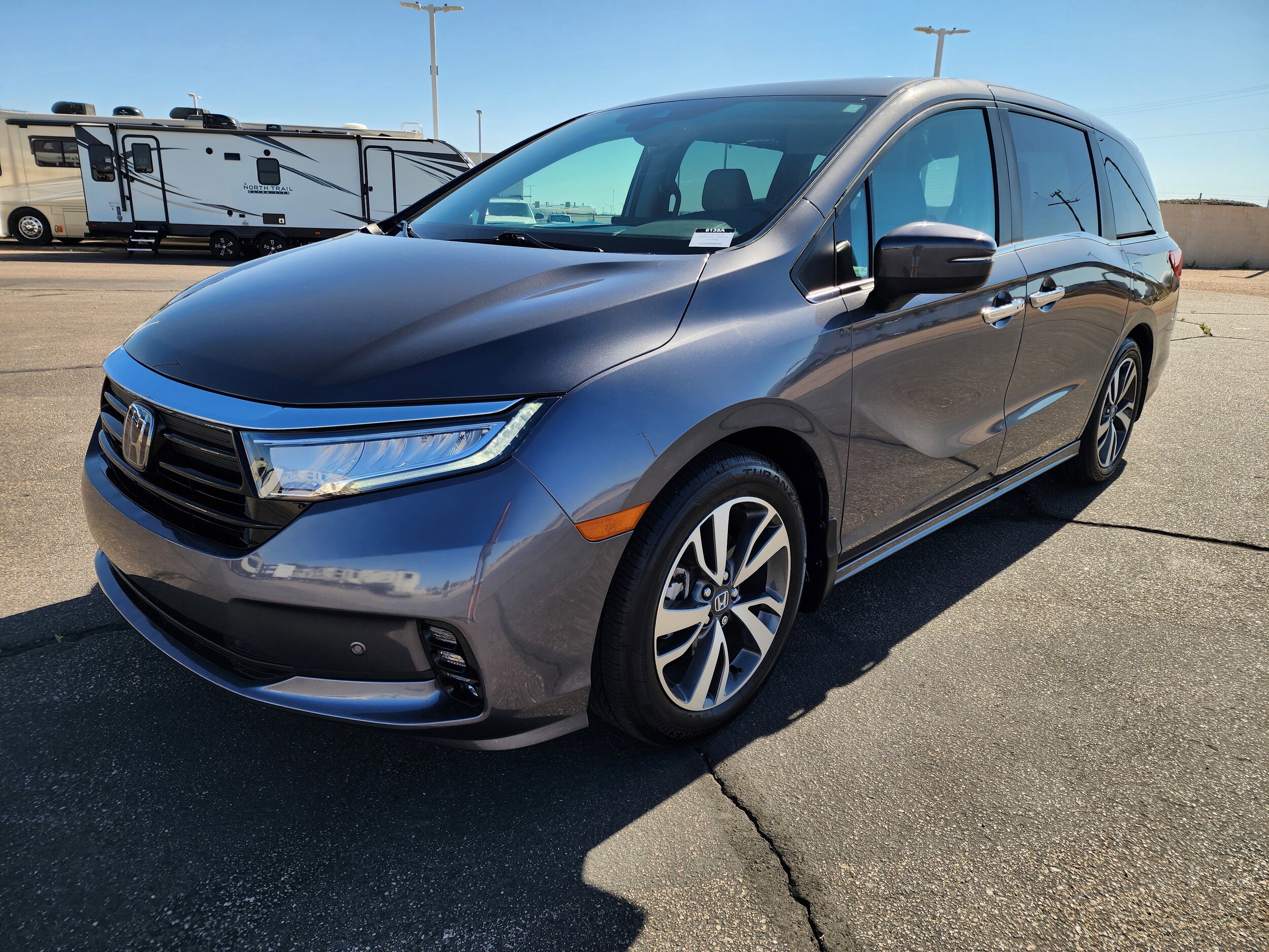 2023 Honda Odyssey Touring photo 3
