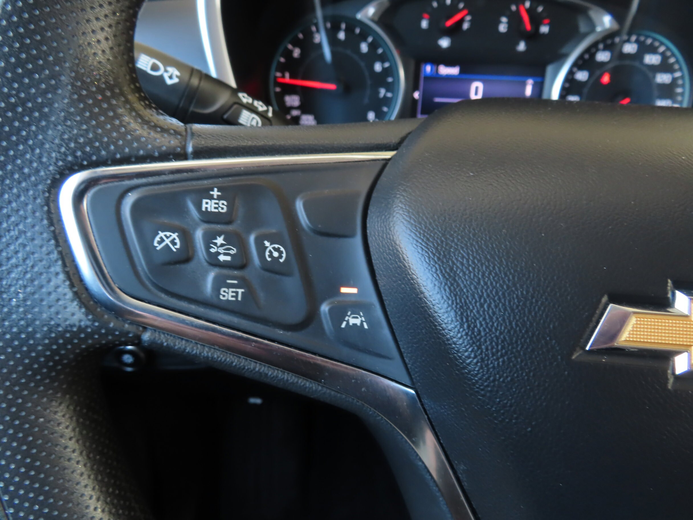 2021 Chevrolet Equinox LT - Photo 18