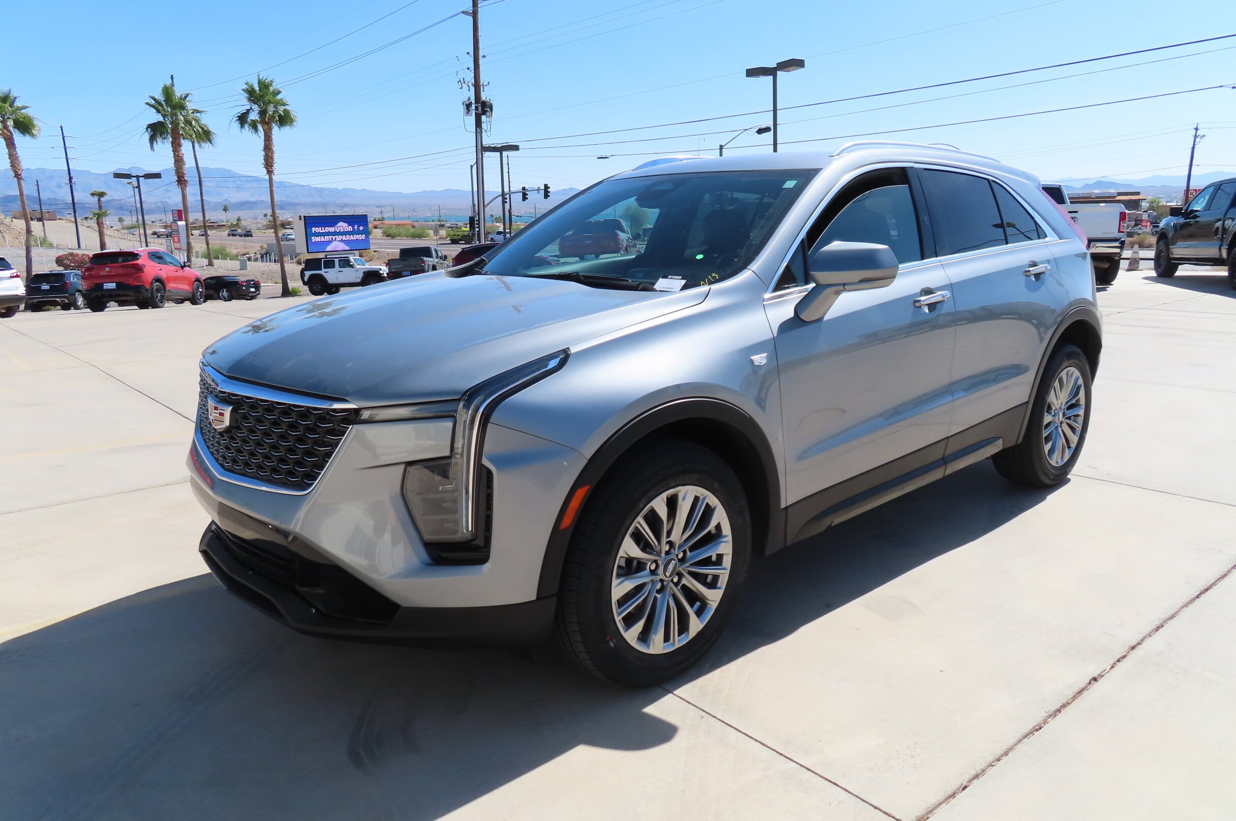 2024 Cadillac XT4 Premium Luxury photo 2