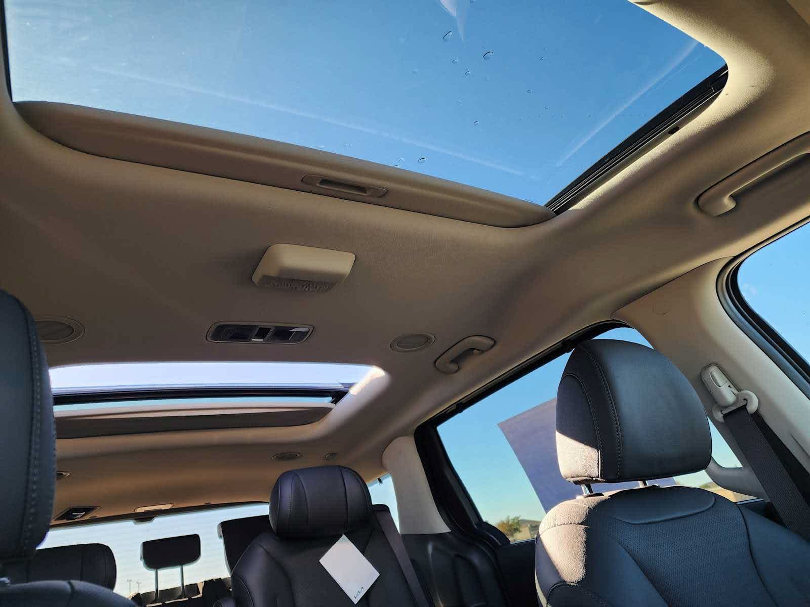 2026 Kia Carnival SX Prestige - Photo 9