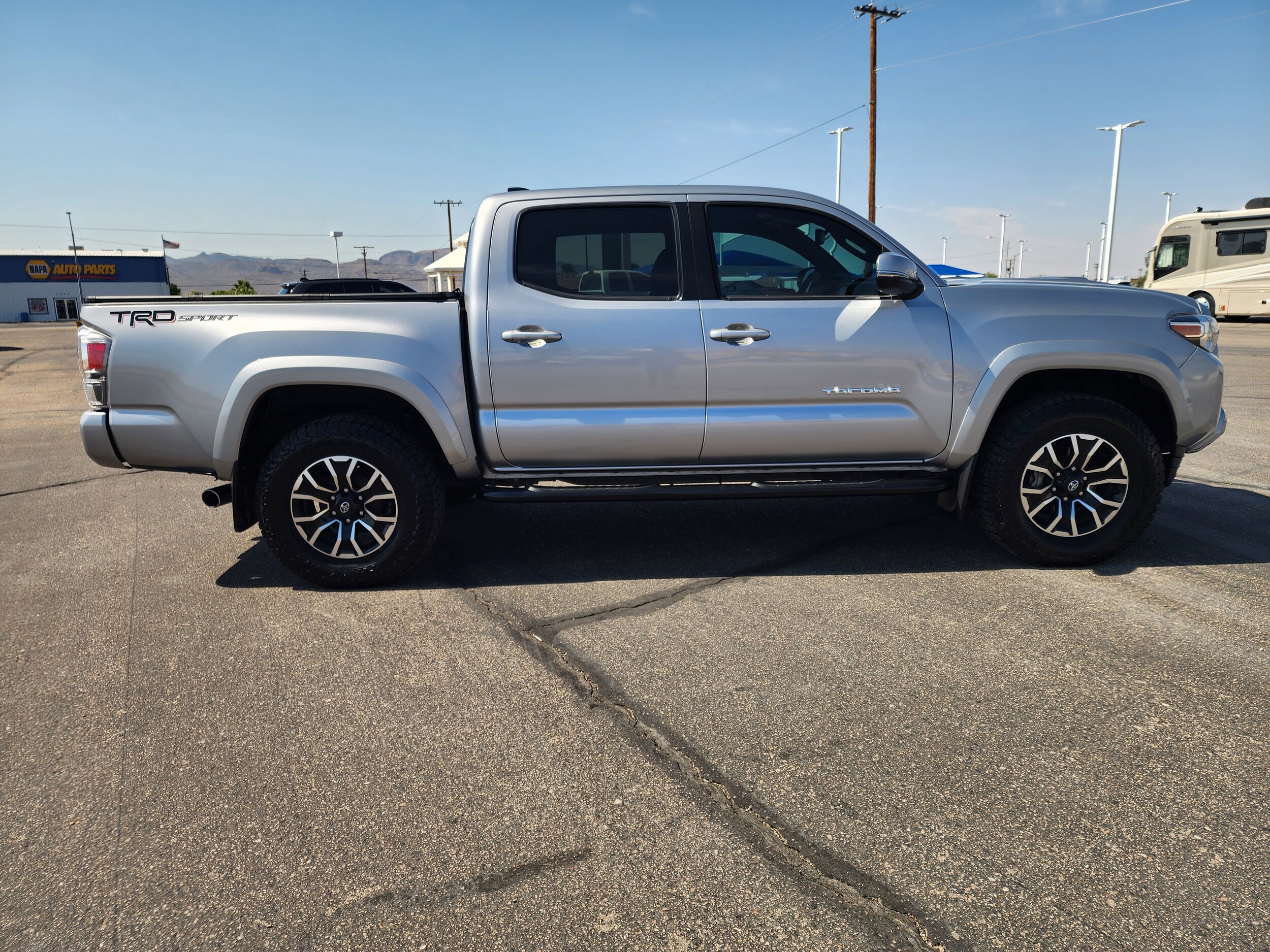 2021 Toyota Tacoma SR5 photo 4