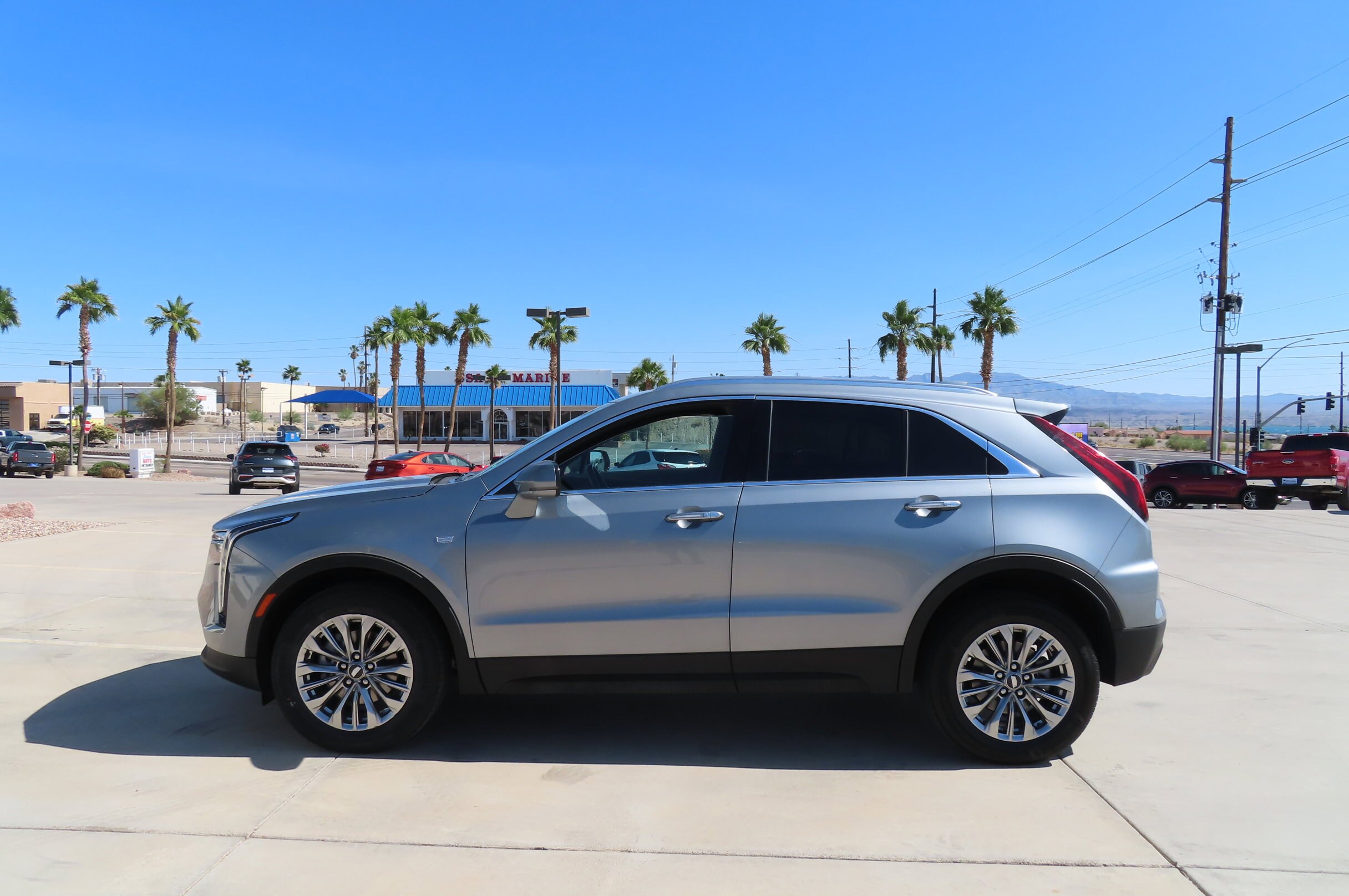 2024 Cadillac XT4 Premium Luxury photo 4