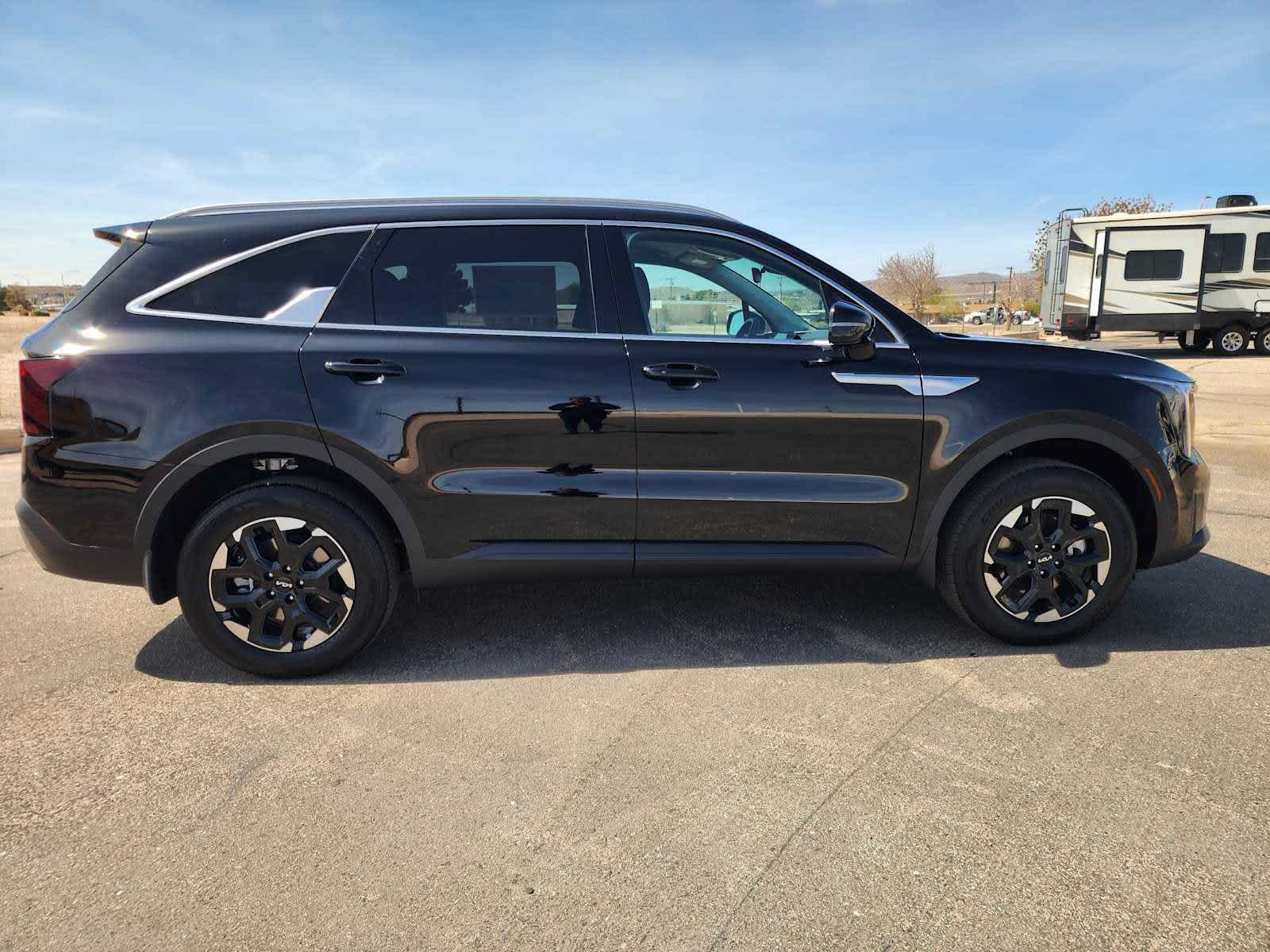 2026 Kia Sorento S - Photo 4