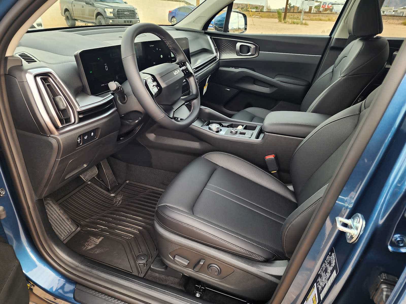 2026 Kia Sorento EX Hybrid - Photo 14