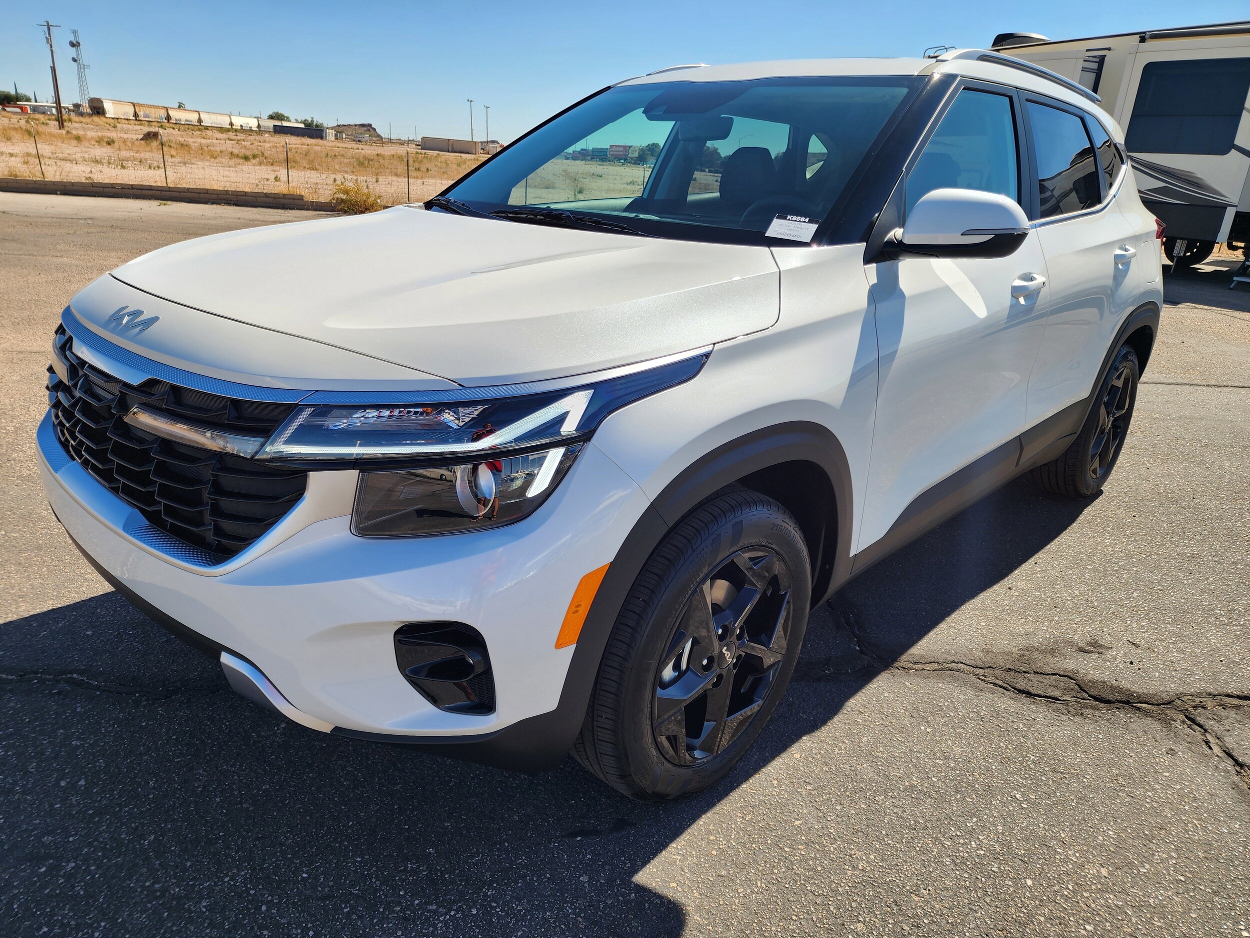2026 Kia Seltos EX photo 2