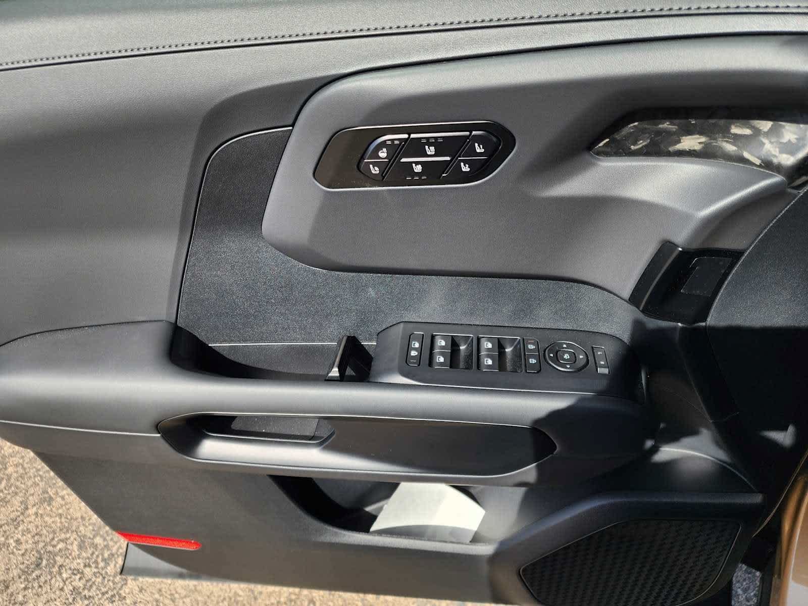2027 Kia Telluride X-Pro SX Prestige - Photo 17
