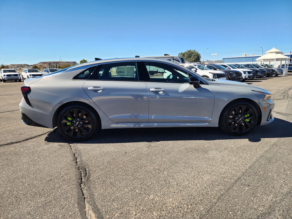 2026 Kia K5 GT photo 2