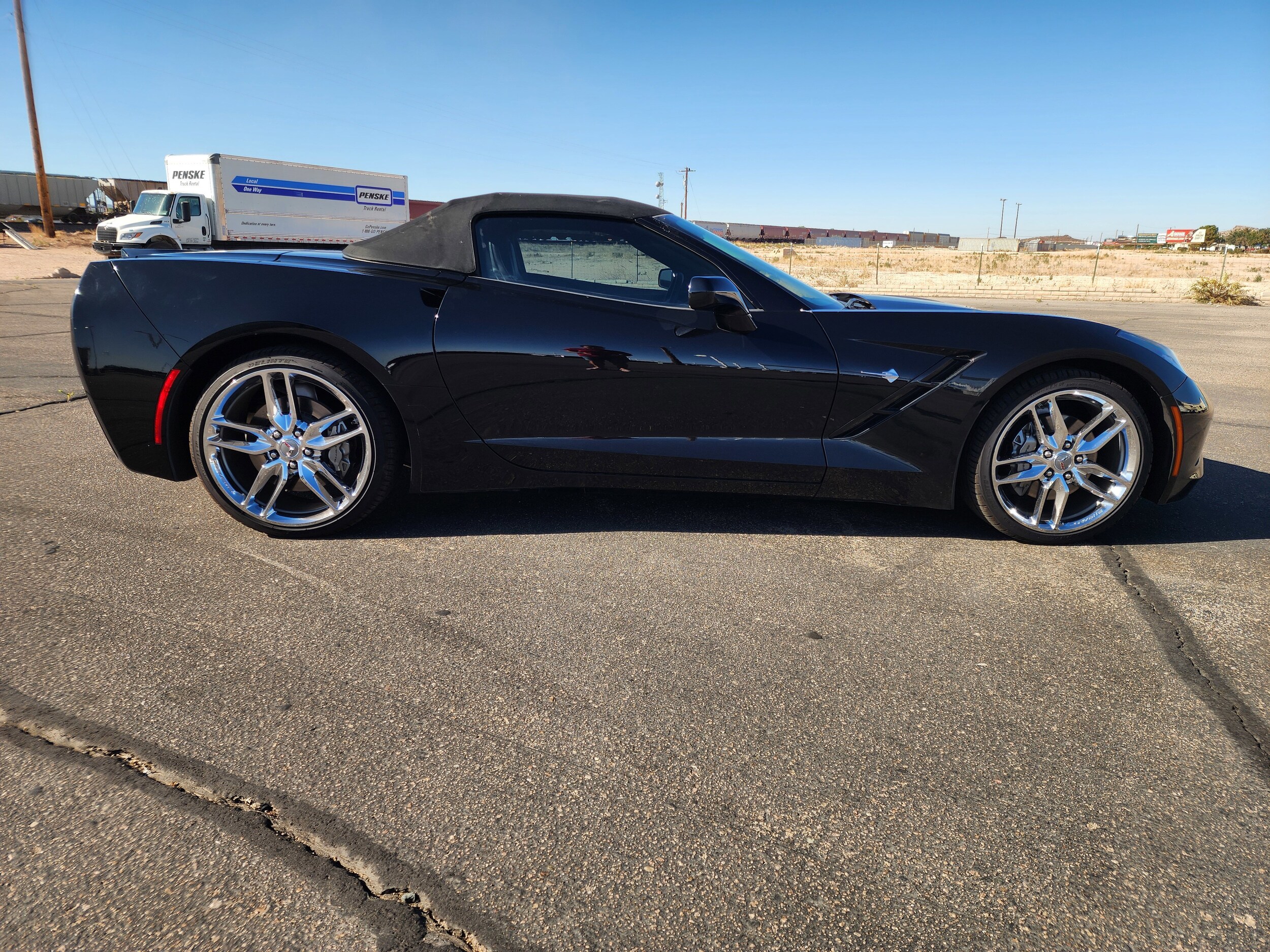 2018 Chevrolet Corvette Stingray 3LT Convertible photo 3