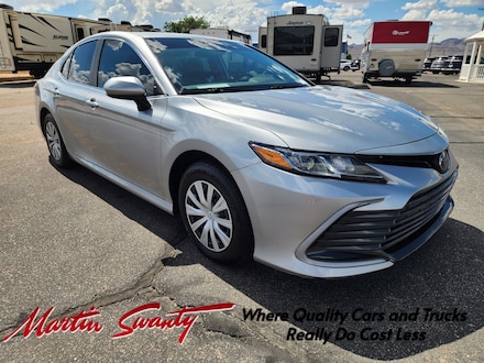 2023 Toyota Camry Hybrid LE Sedan