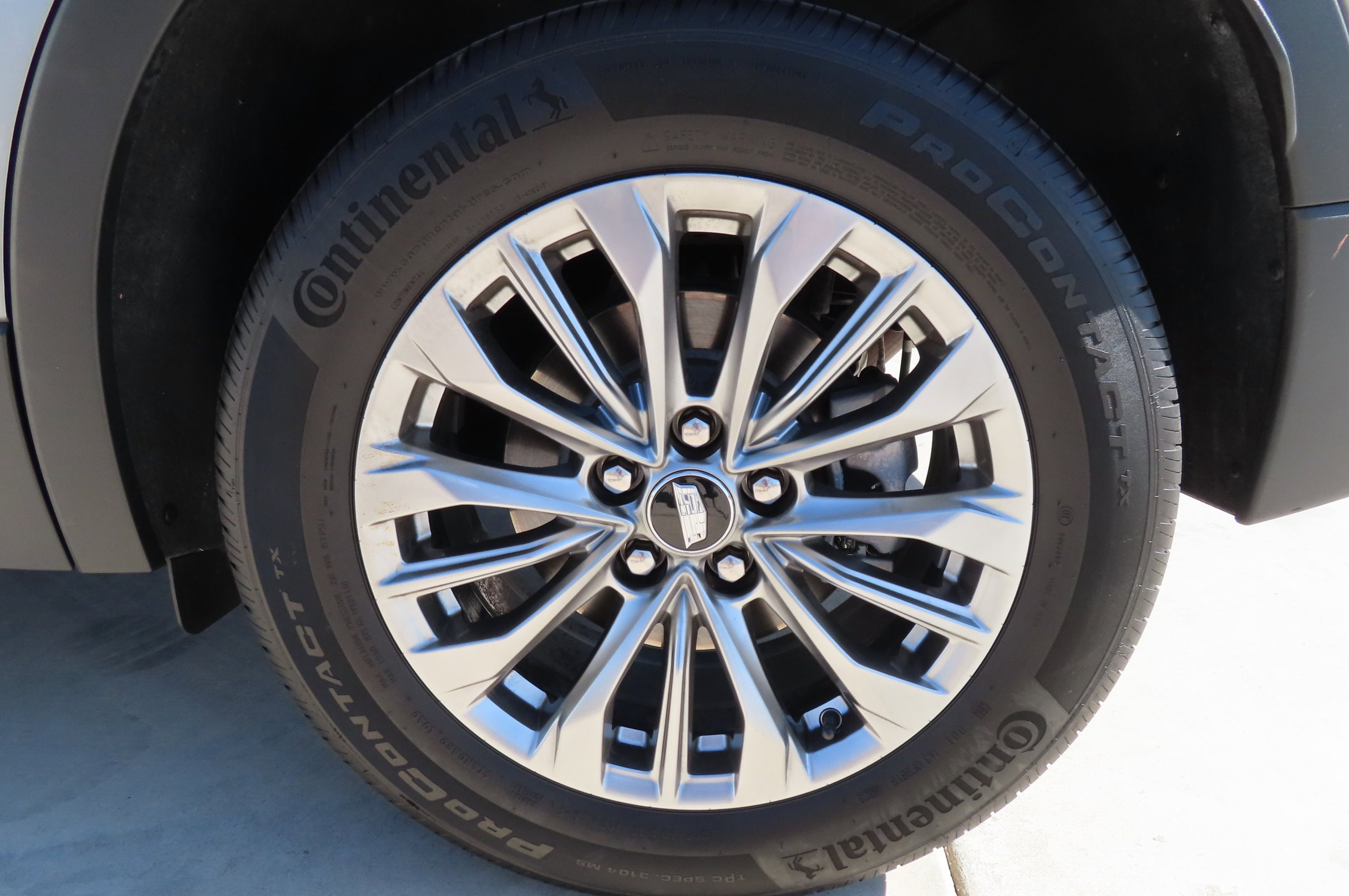 2024 Cadillac XT4 Premium Luxury - Photo 6