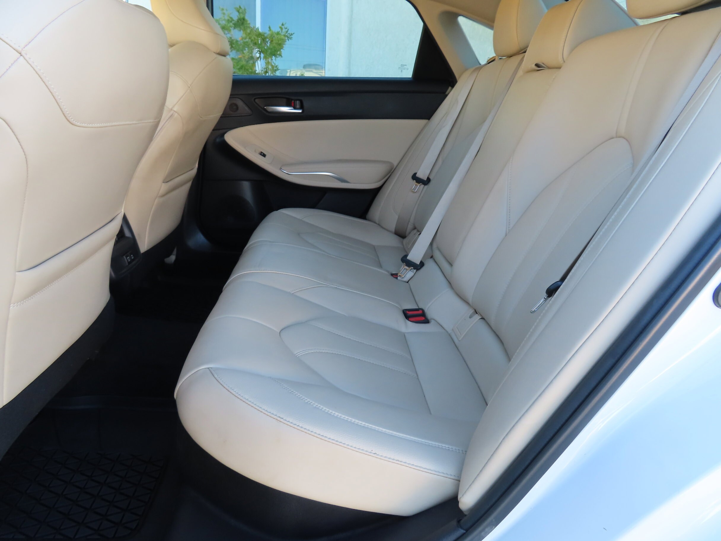 2021 Toyota Avalon XLE - Photo 13