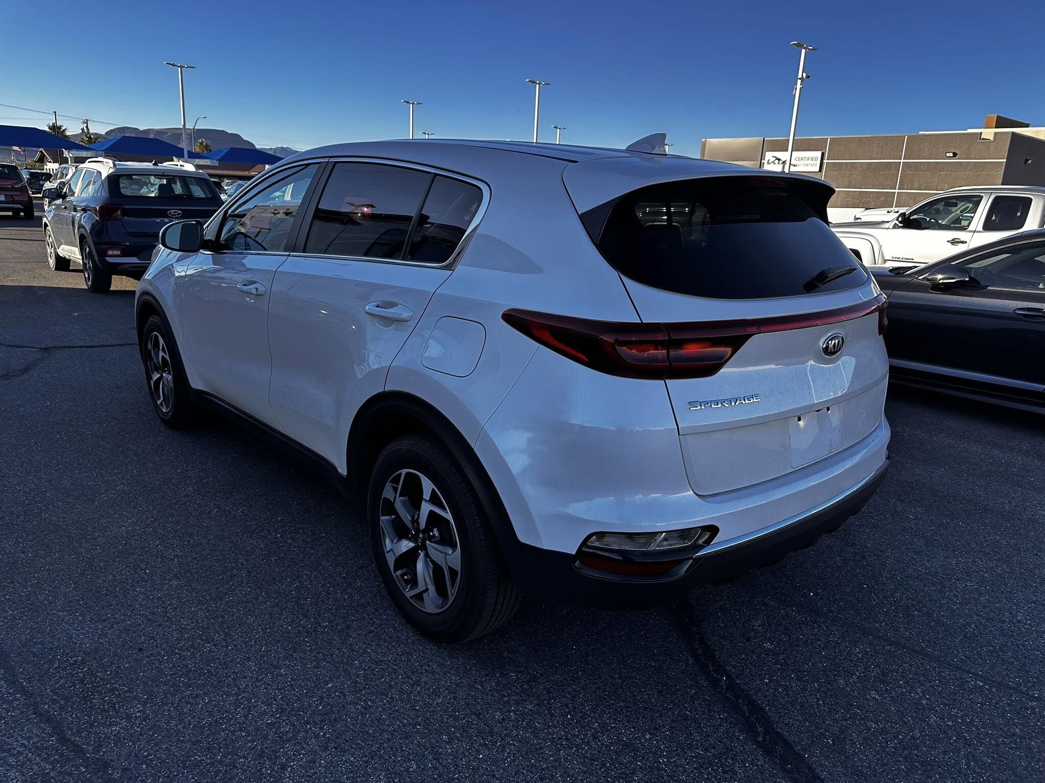 2021 Kia Sportage LX photo 3
