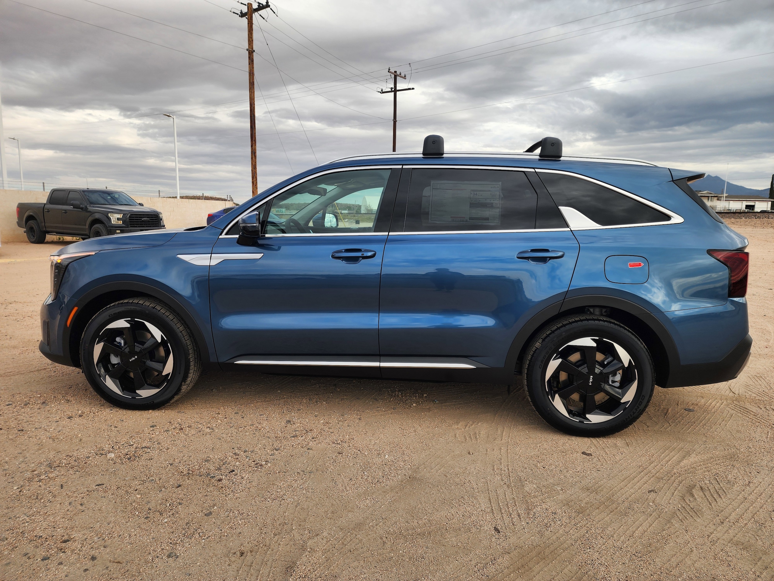 2026 Kia Sorento EX Hybrid - Photo 9