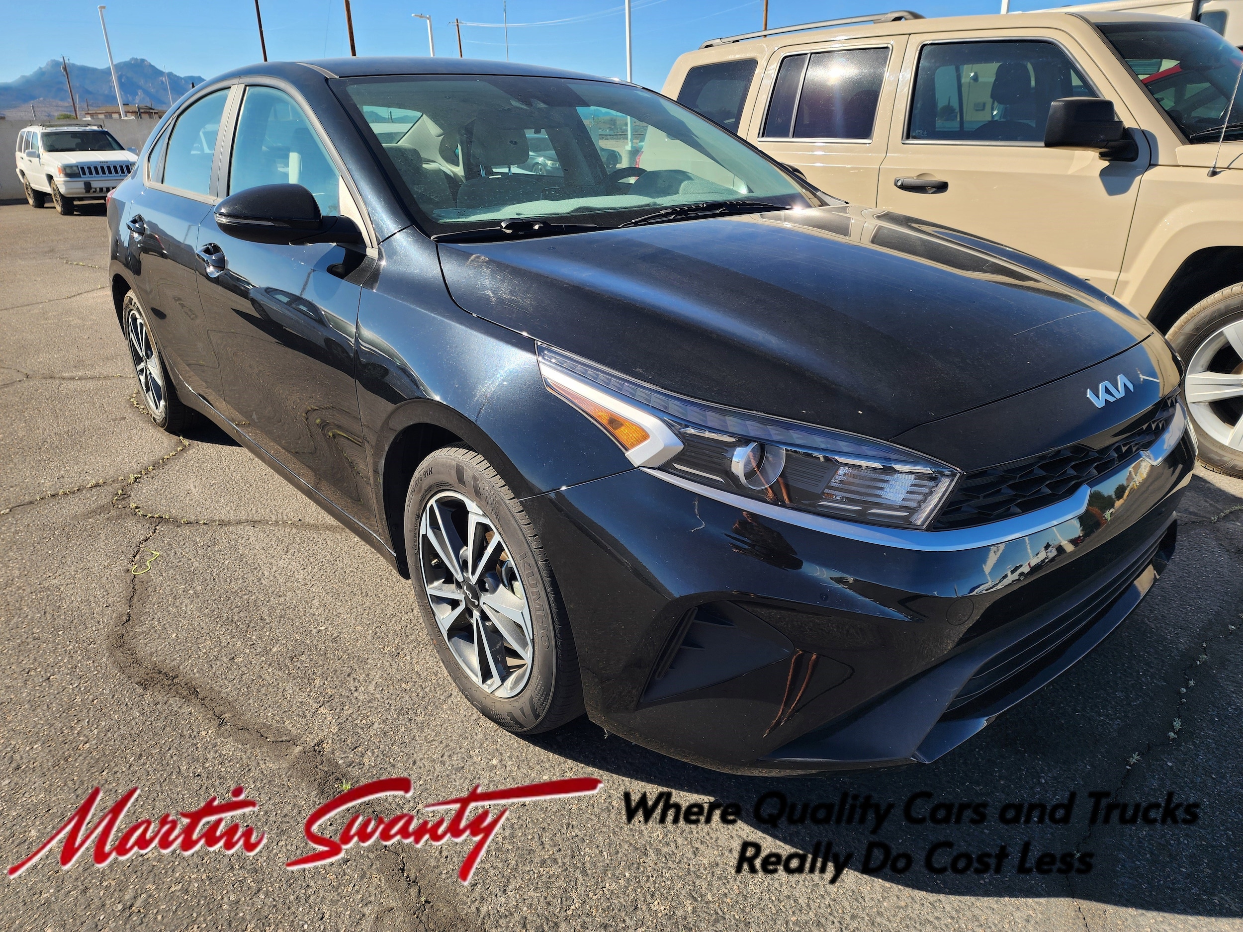 2023 Kia Forte LXS AT's photo